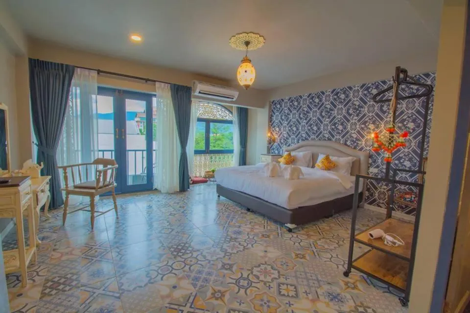 Superior Double Room with Balcony in Sridonchai Heritage, Night Bazaar Chiang Mai