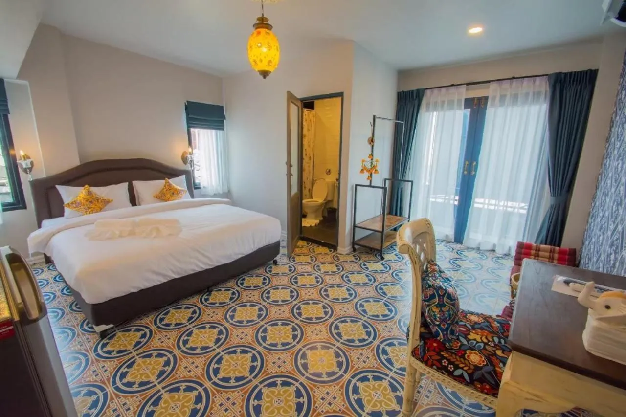 Low floor Standard Double room in Sridonchai Heritage, Night Bazaar Chiang Mai
