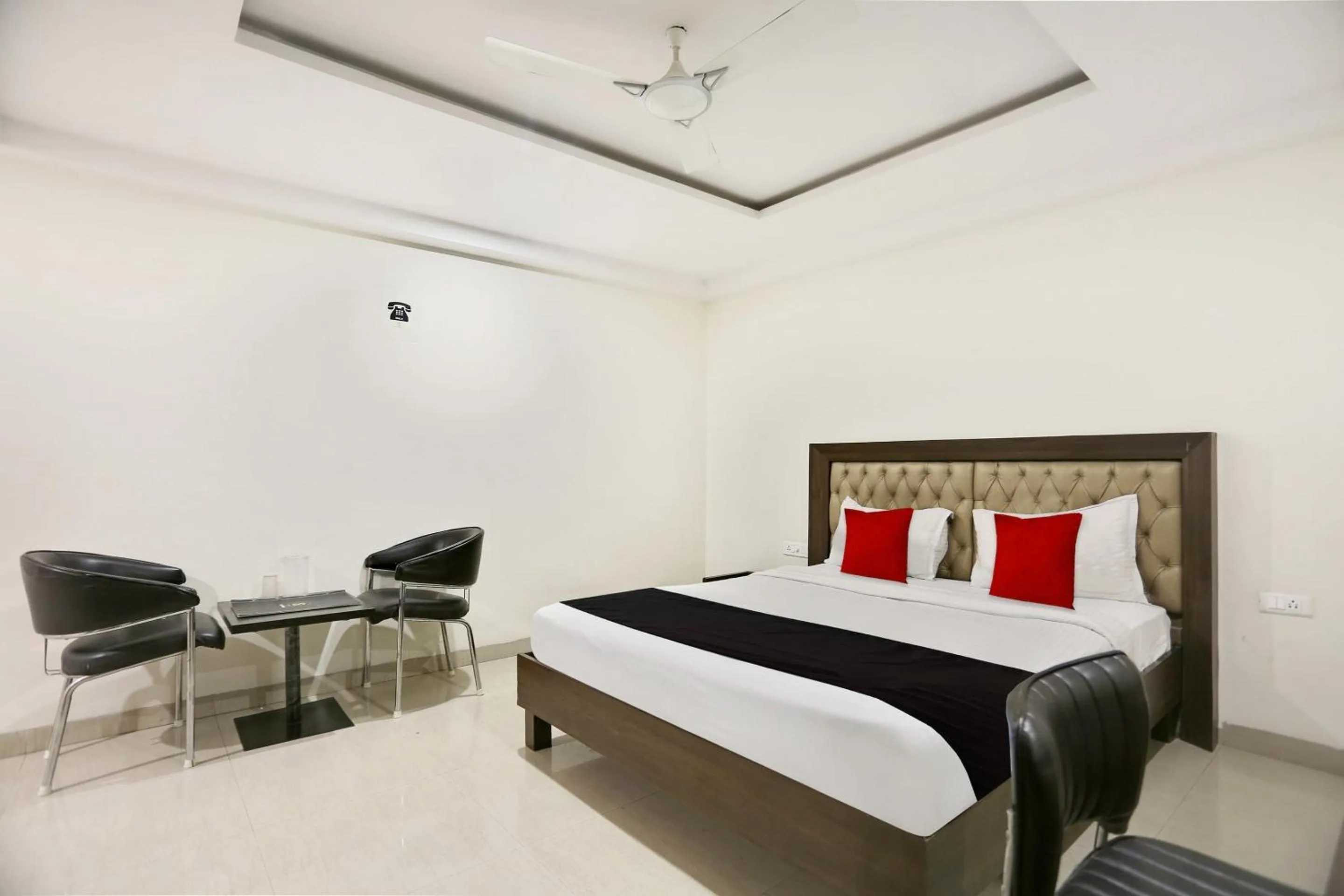 Standard Double Room - single occupancy in Townhouse Halcyon Deccan Inn Near Shilparamam