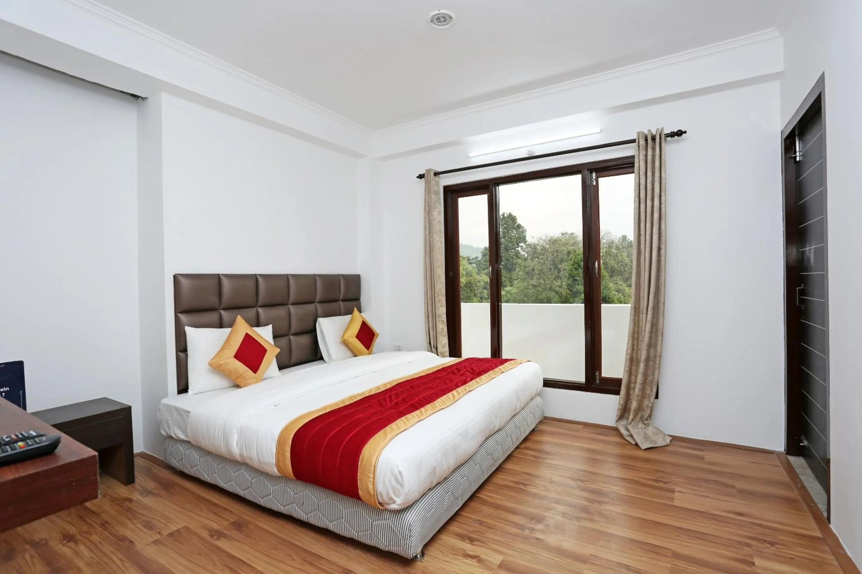 Standard Double Room - single occupancy in Super OYO Summer King