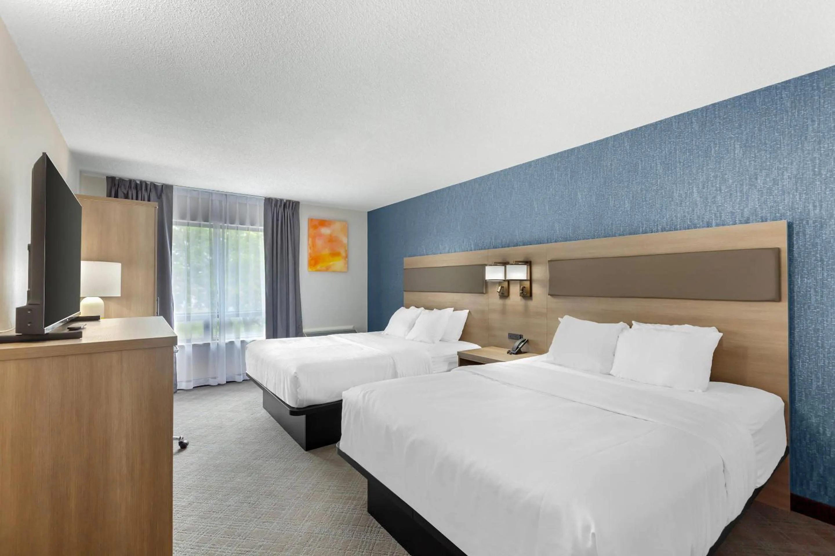 Queen Room with Two Queen Beds - Non-Smoking in Comfort Inn St. Catharines Niagara