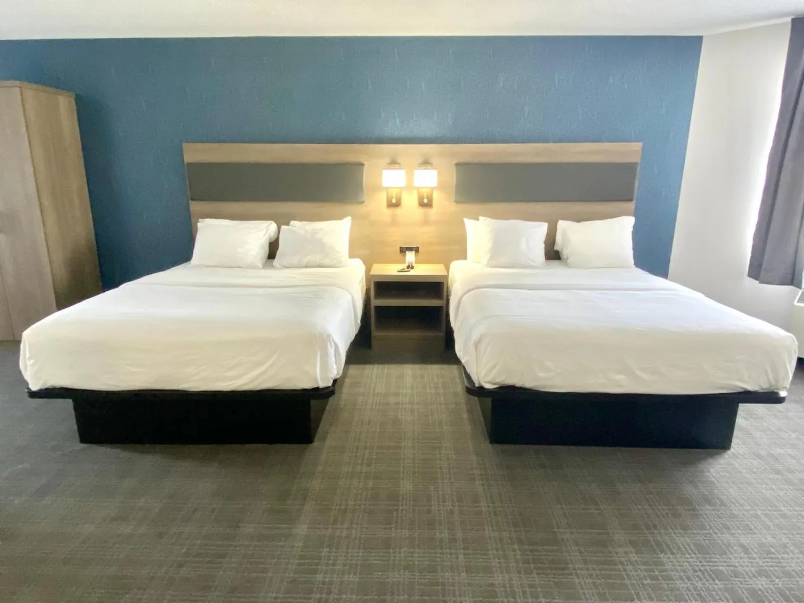 Queen Room with Two Queen Beds - Ground Floor - Non-Smoking - Pet Friendly in Comfort Inn St. Catharines Niagara