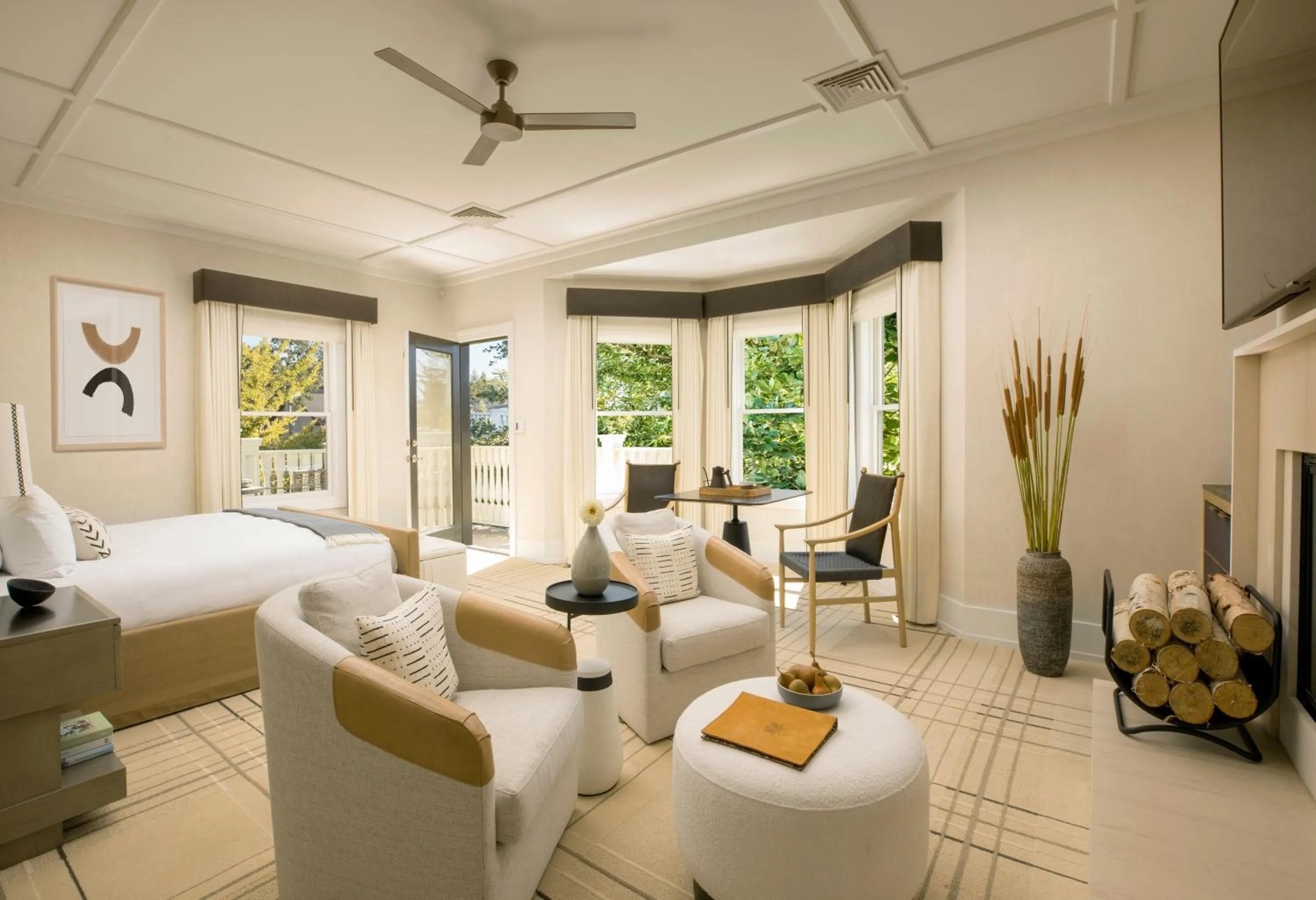 Suite with King in MacArthur Place Inn & Spa