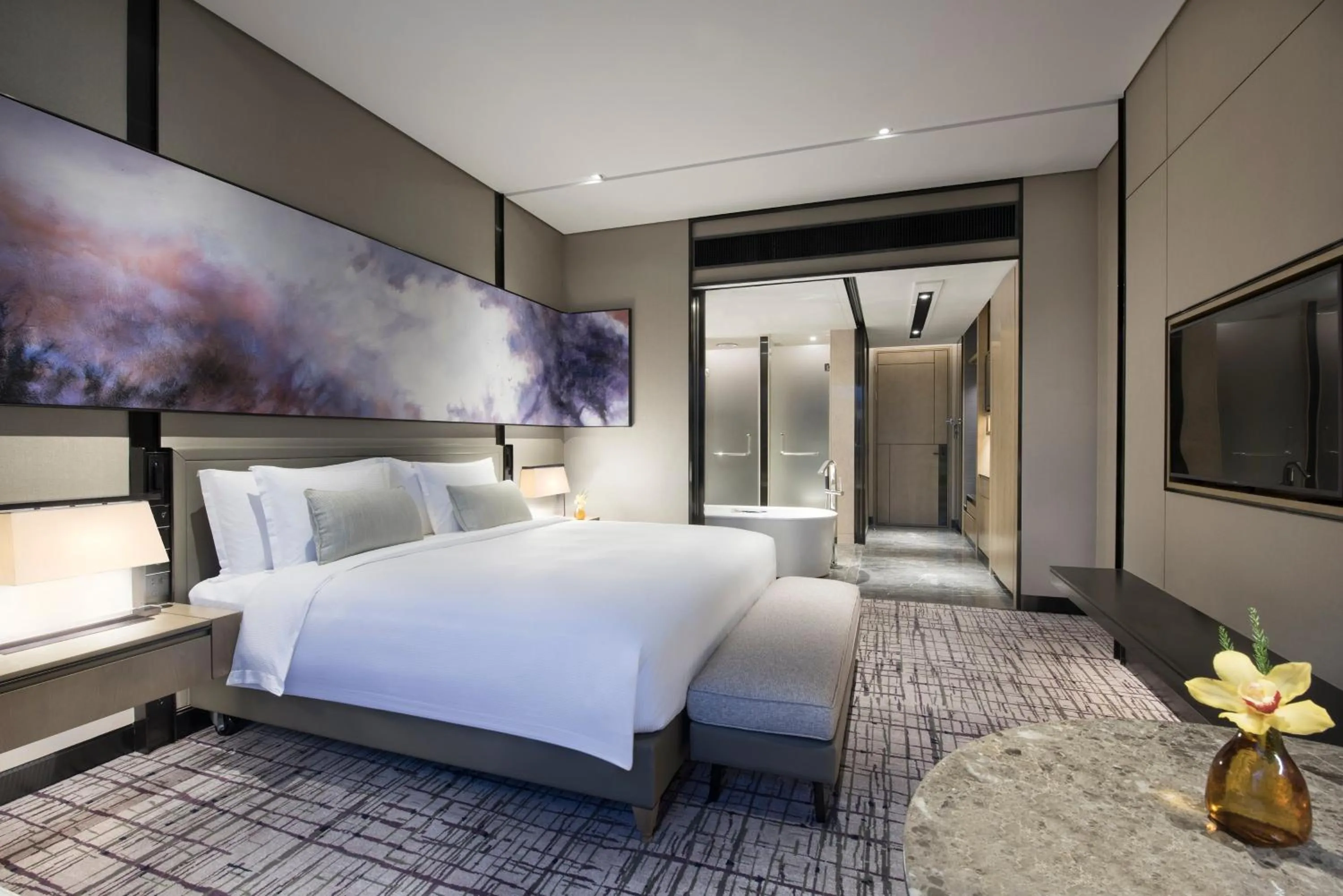Standard King Room in Crowne Plaza Shanghai Pujiang by IHG
