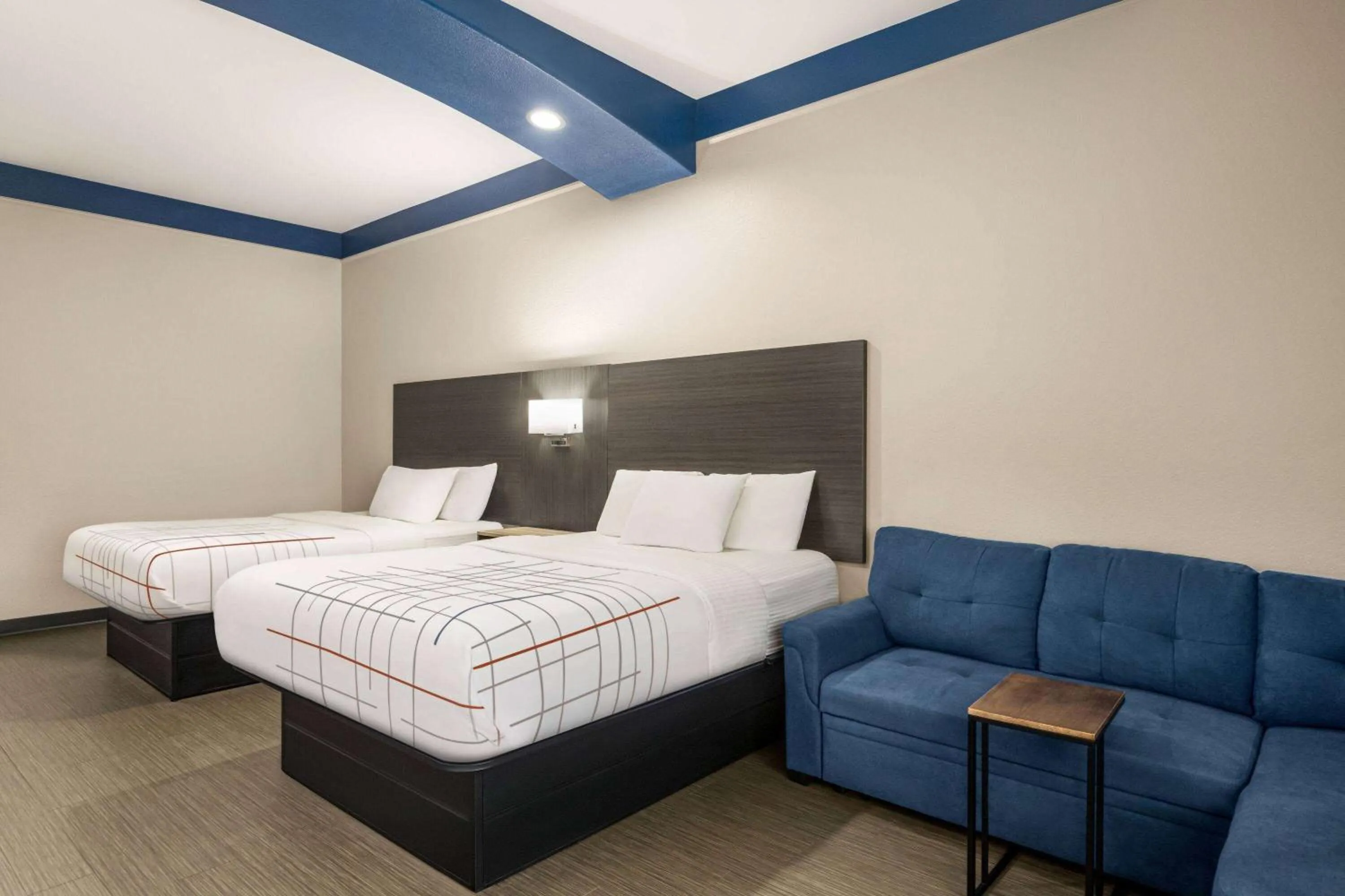 Deluxe Queen Room with Two Queen Beds in La Quinta by Wyndham San Antonio North Stone Oak