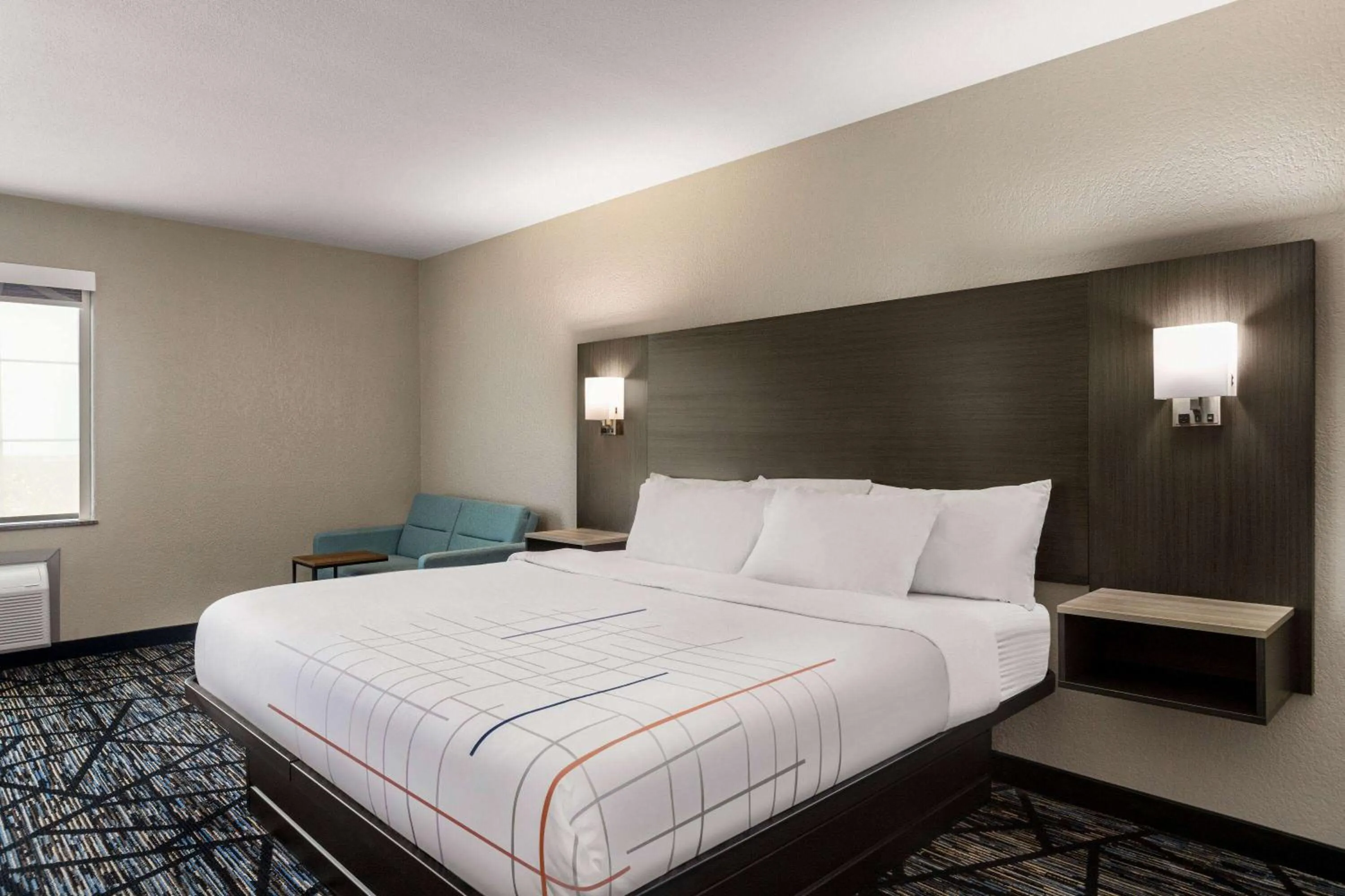 Deluxe King Room in La Quinta by Wyndham San Antonio North Stone Oak