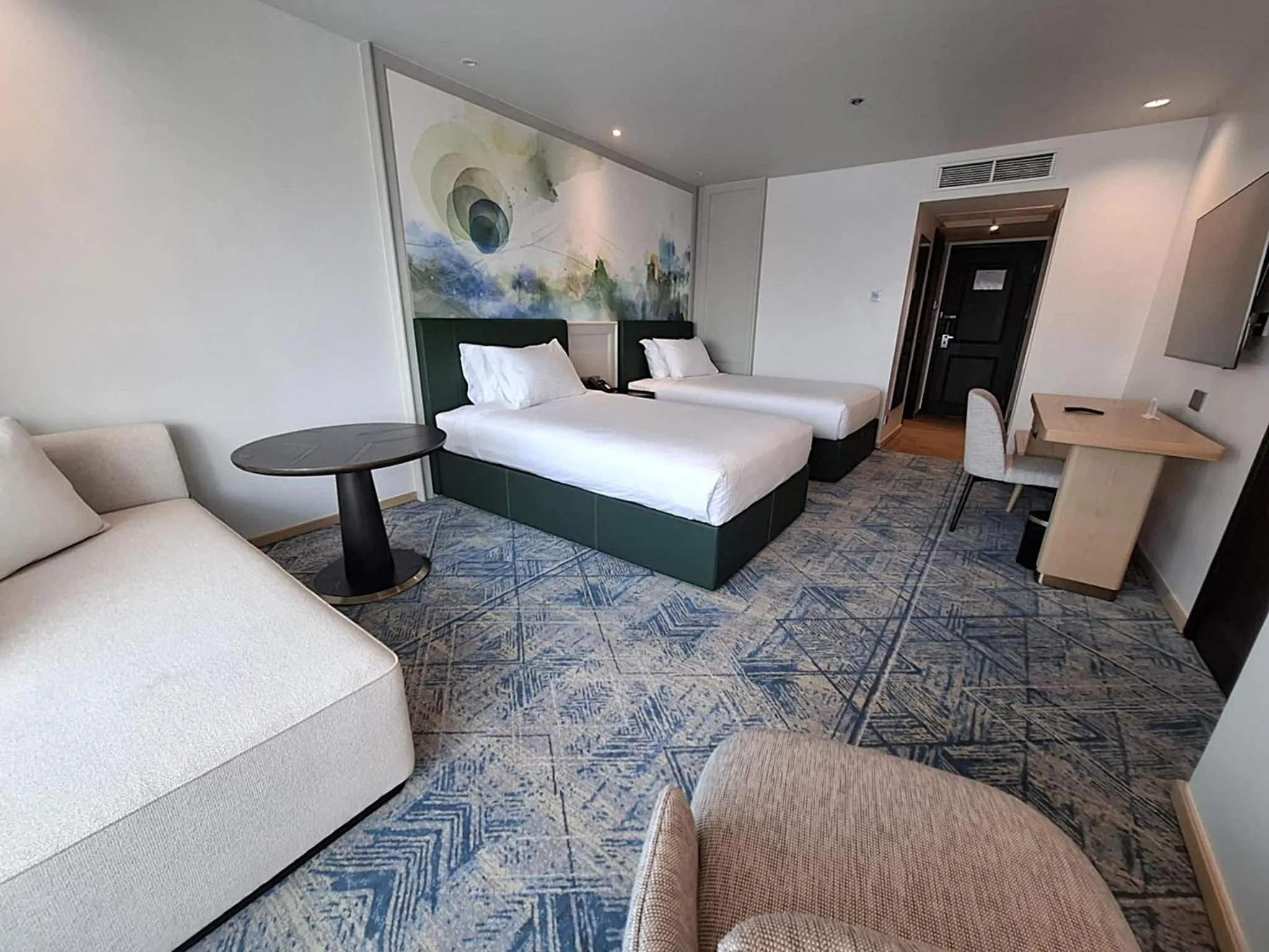 Club Twin Room in The Heritage Hotel Manila