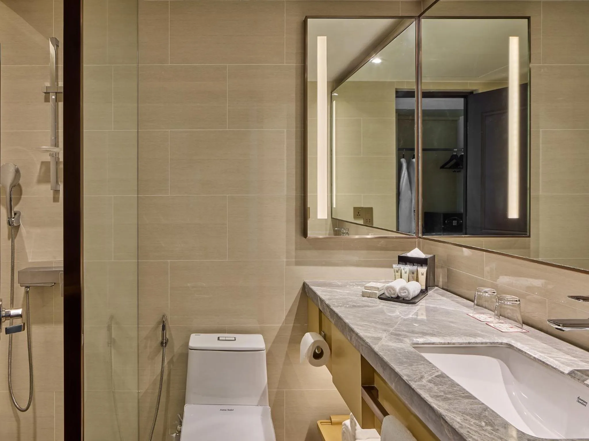 Club Room King in The Heritage Hotel Manila