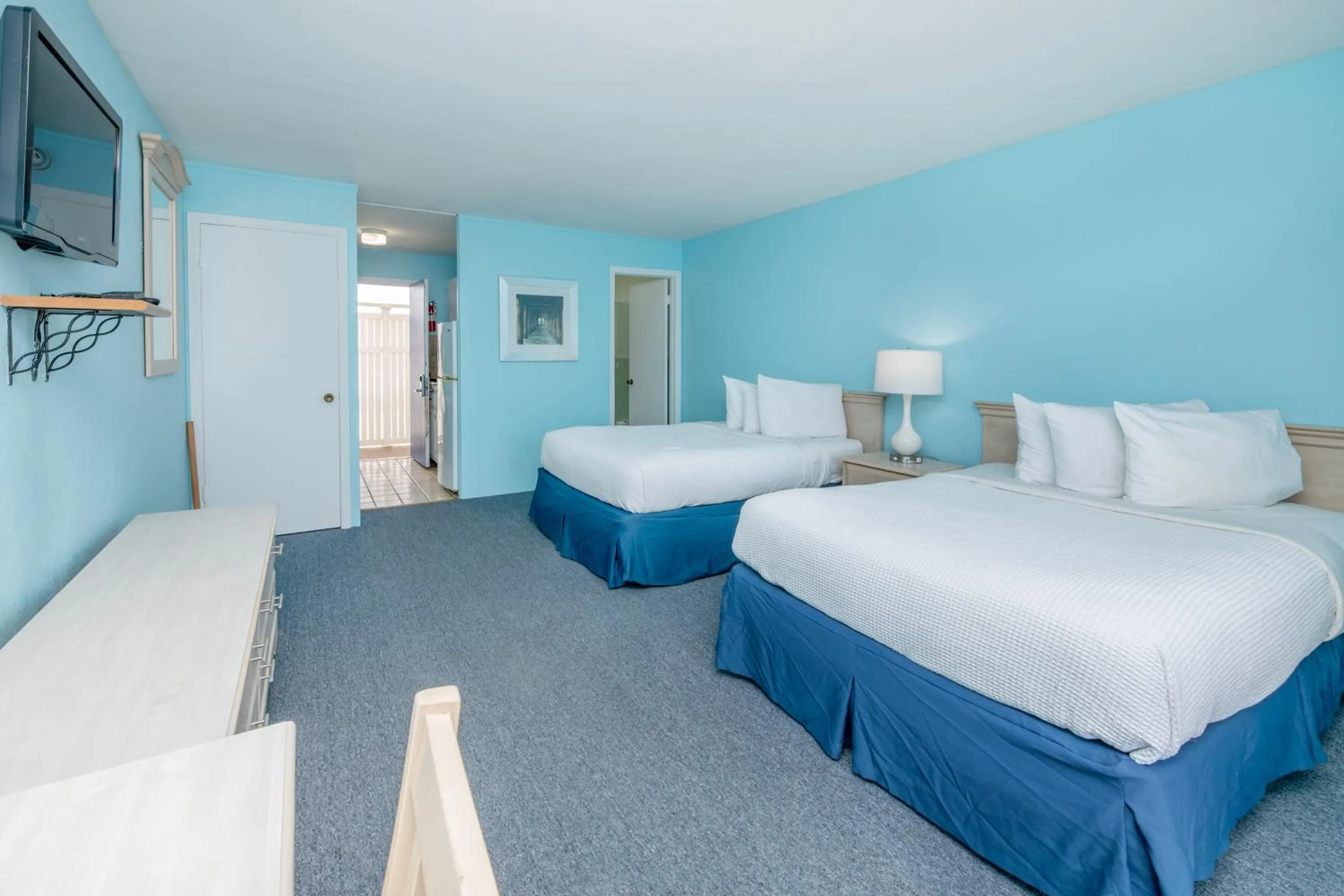 Efficiency Room in Drifting Sands Oceanfront Hotel