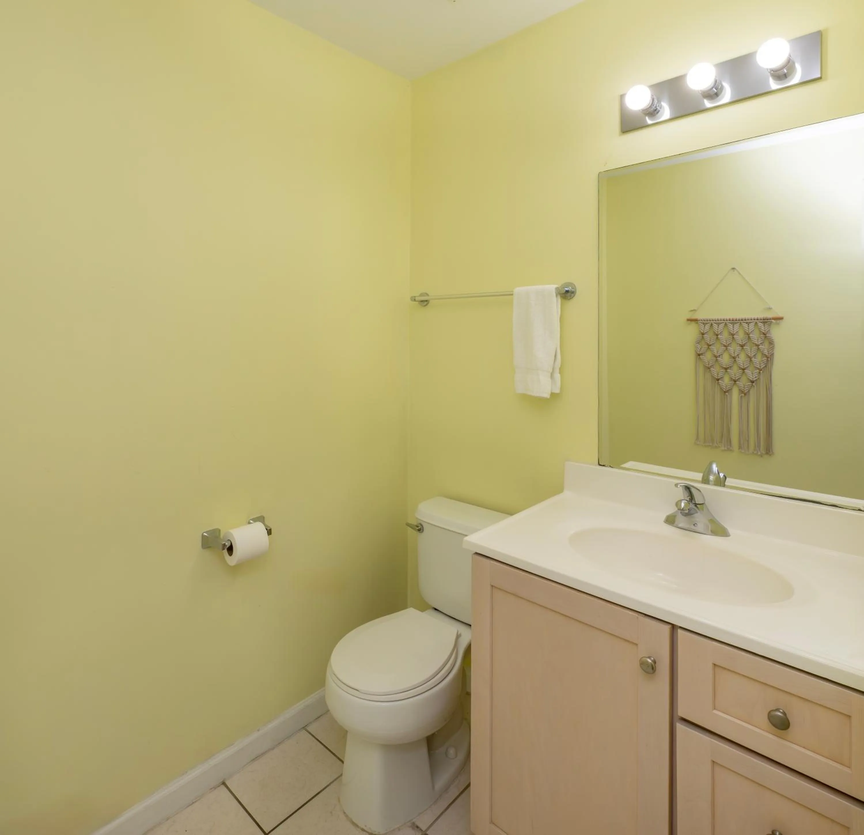 Oceanfront King Suite in Drifting Sands Oceanfront Hotel