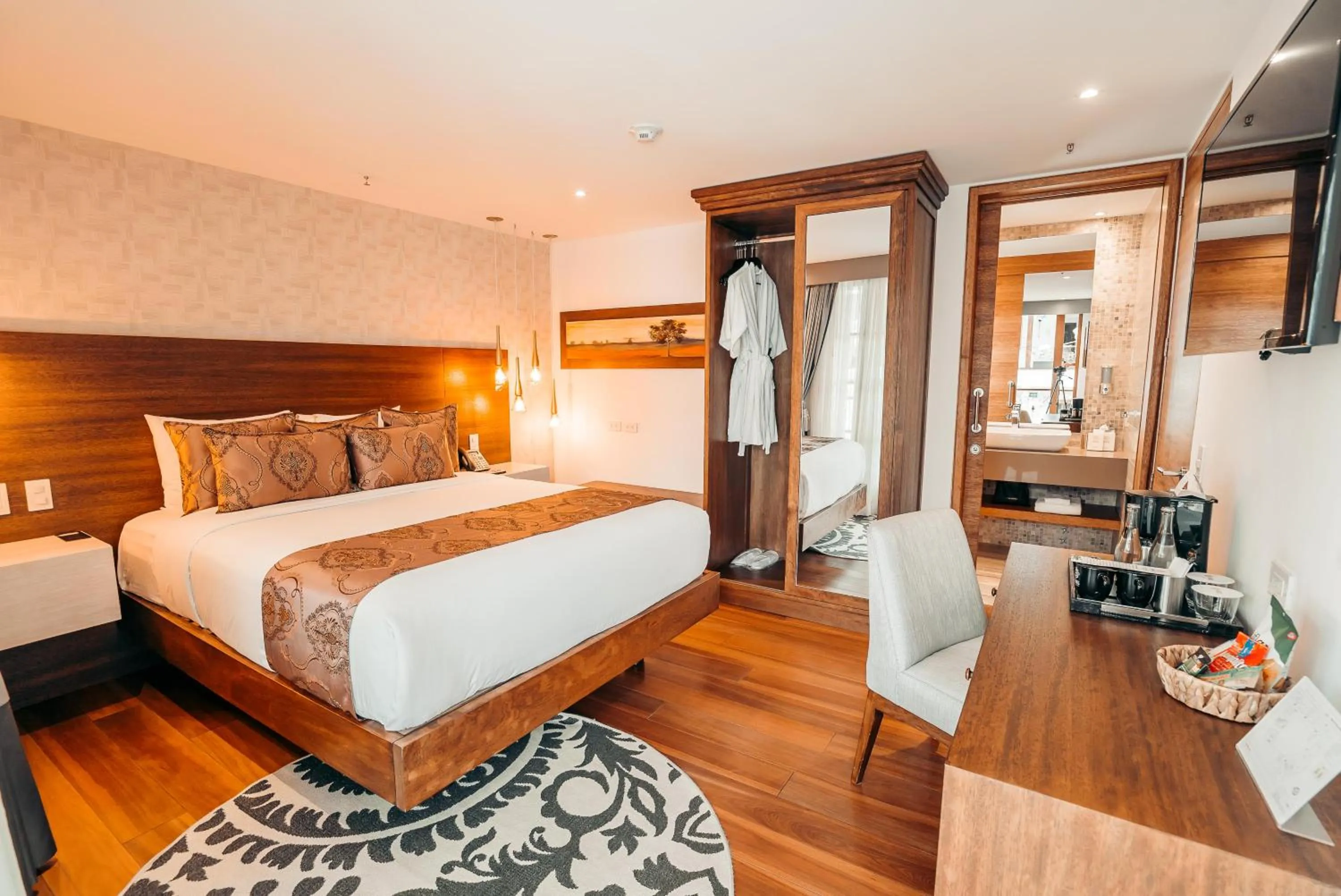 Superior Queen Room in Mama Cuchara by Art Hotels