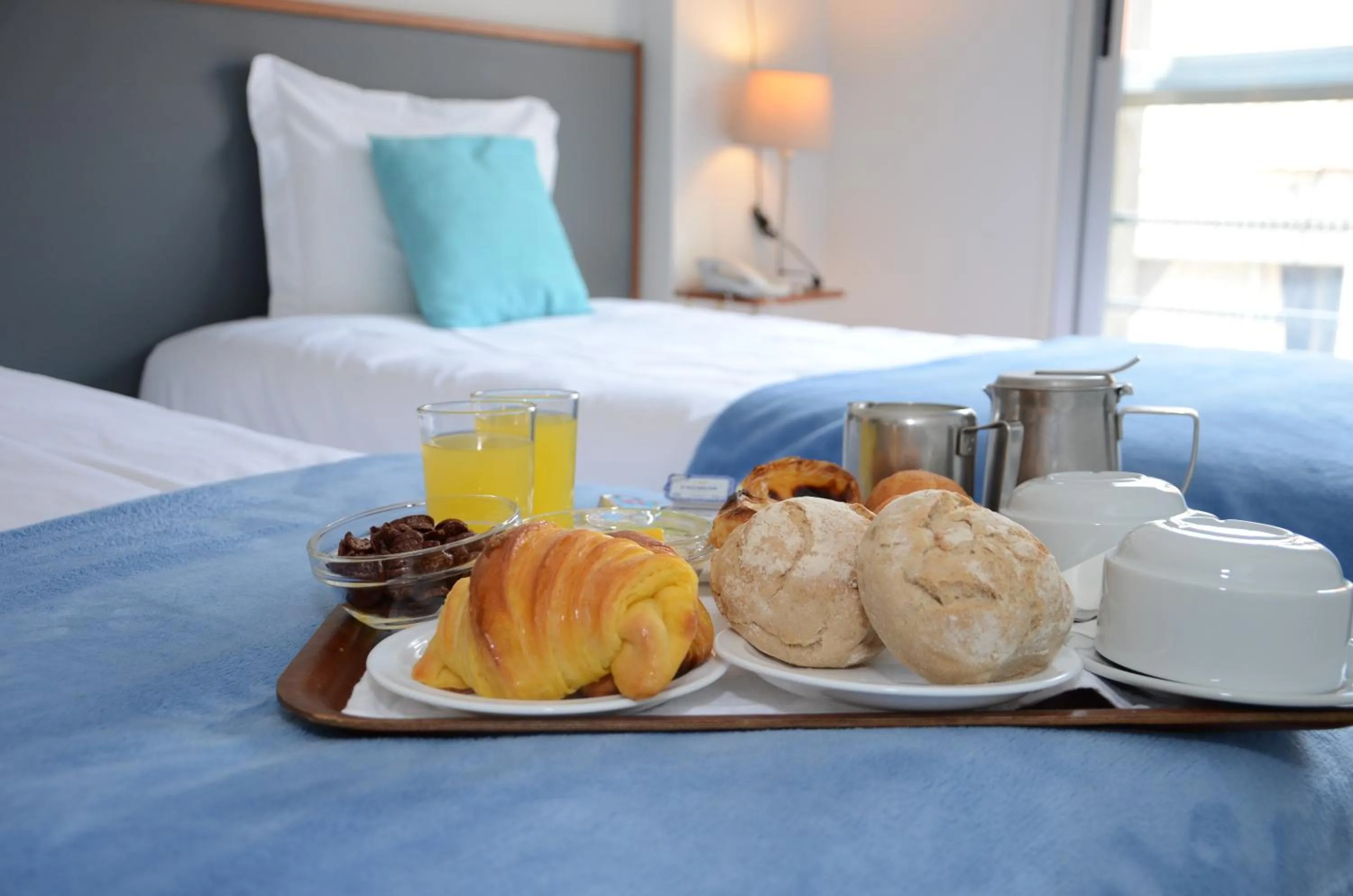 Twin Room in Hotel Girassol