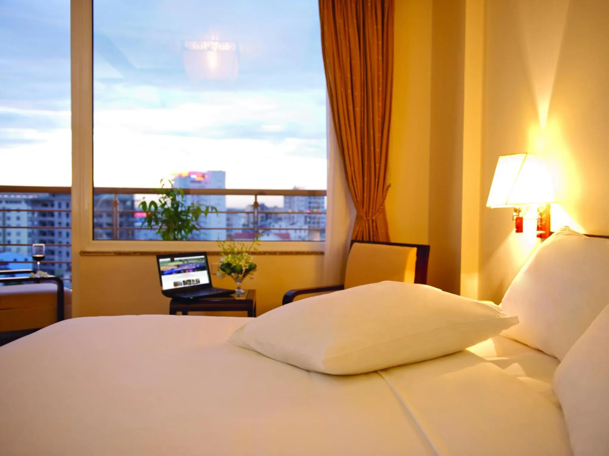 Deluxe Double Room with Balcony in Cherish Hue Hotel
