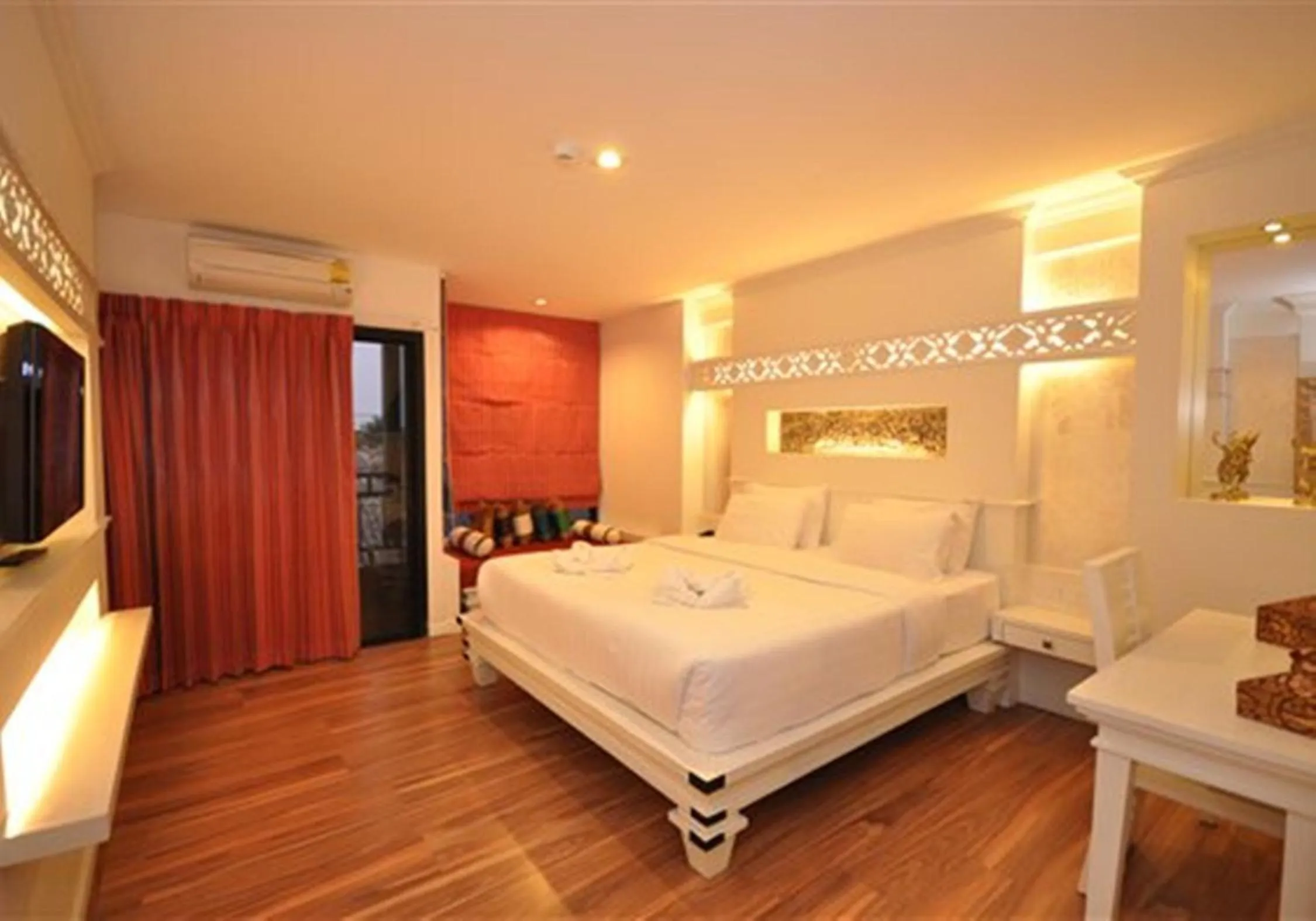 Superior Low Floor Double Room in Chalelarn Hotel Hua Hin