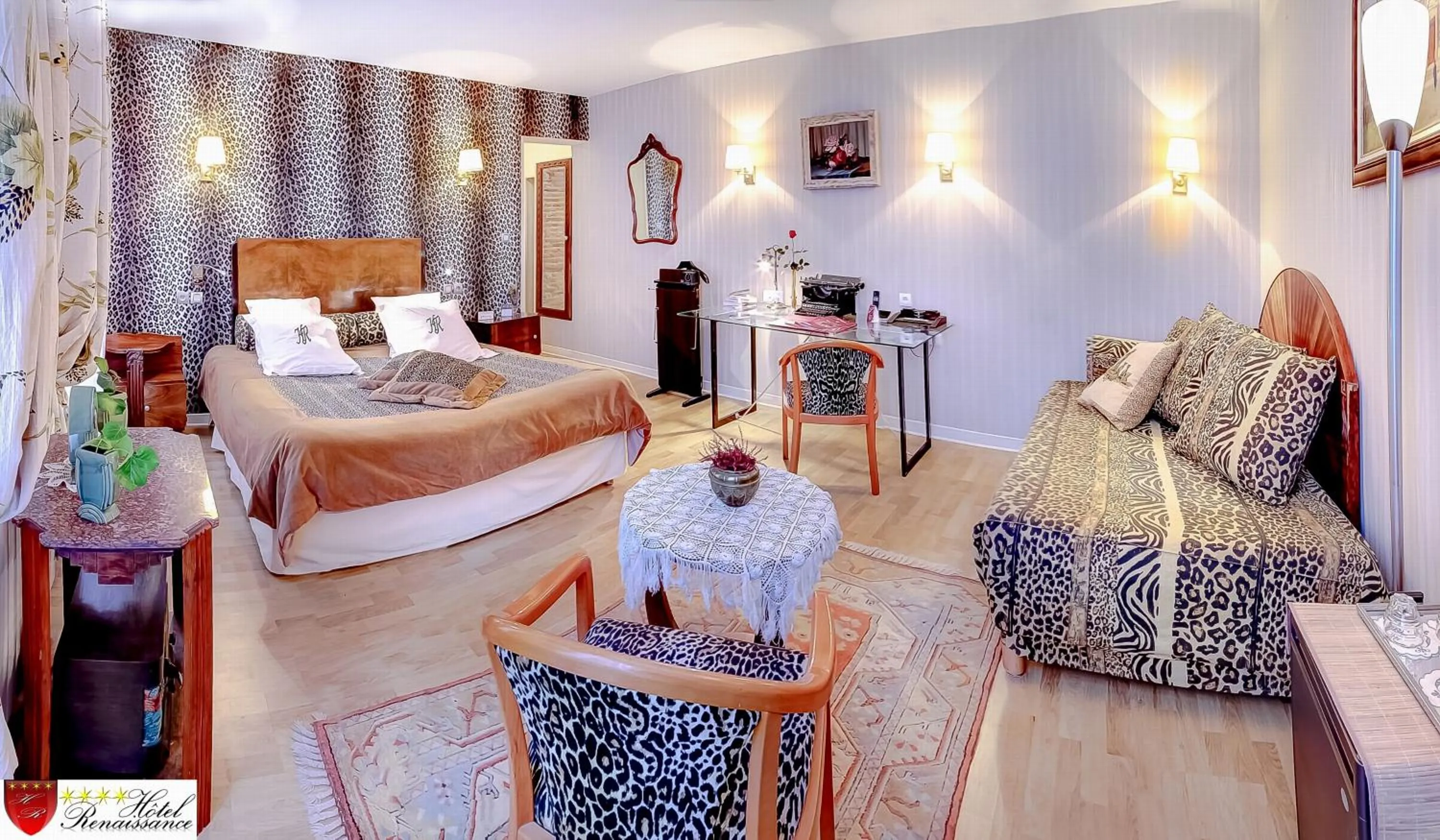 Deluxe Triple Room in Hôtel Renaissance