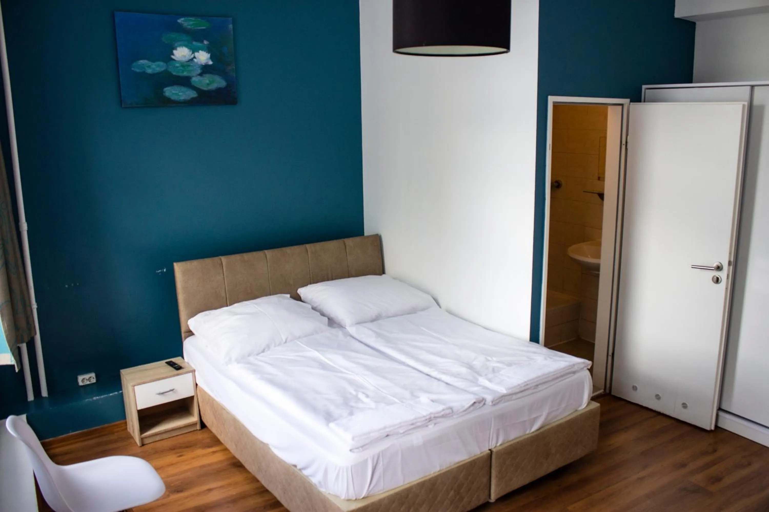 Twin Room in Metropol Hostel Berlin