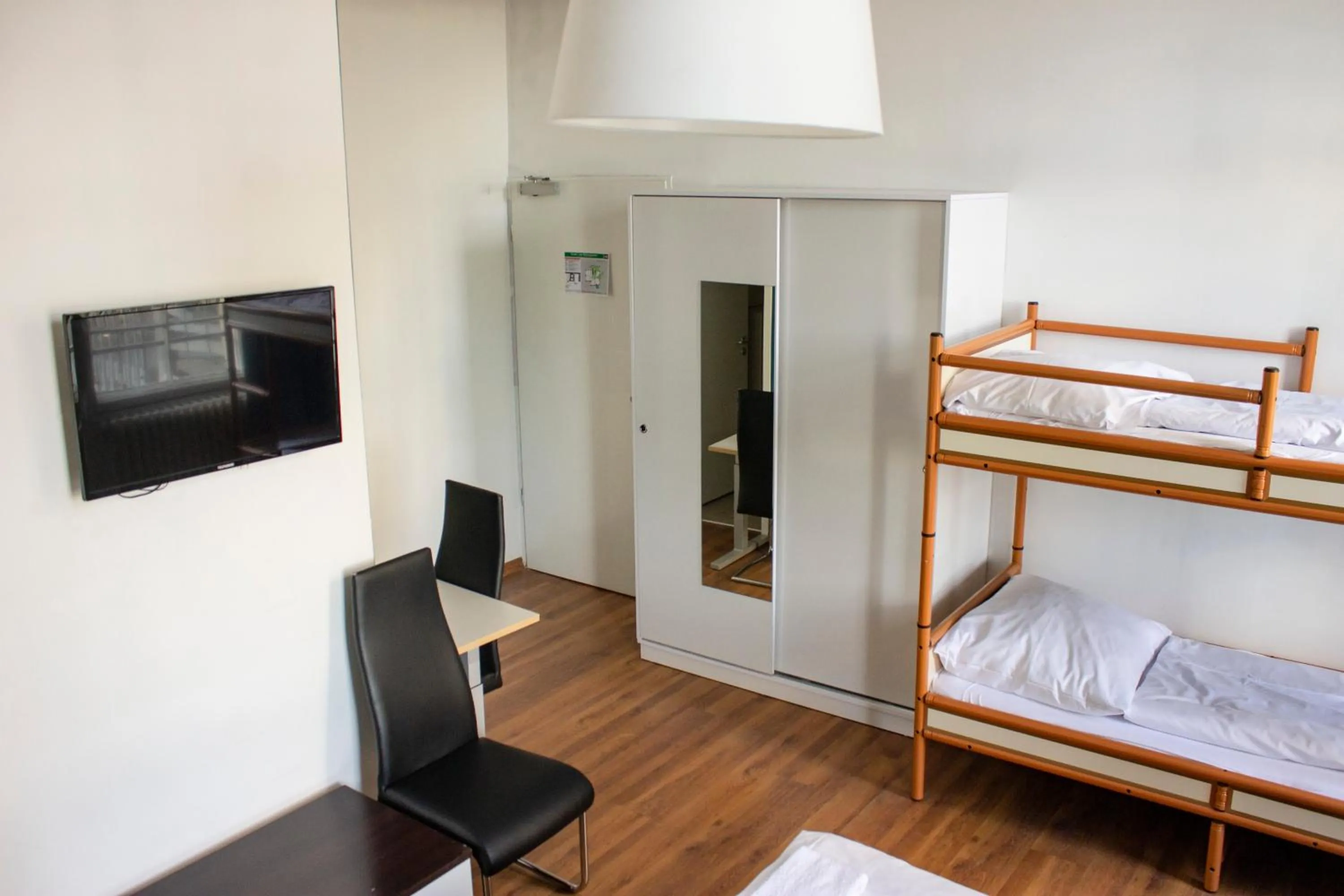 Triple Room in Metropol Hostel Berlin