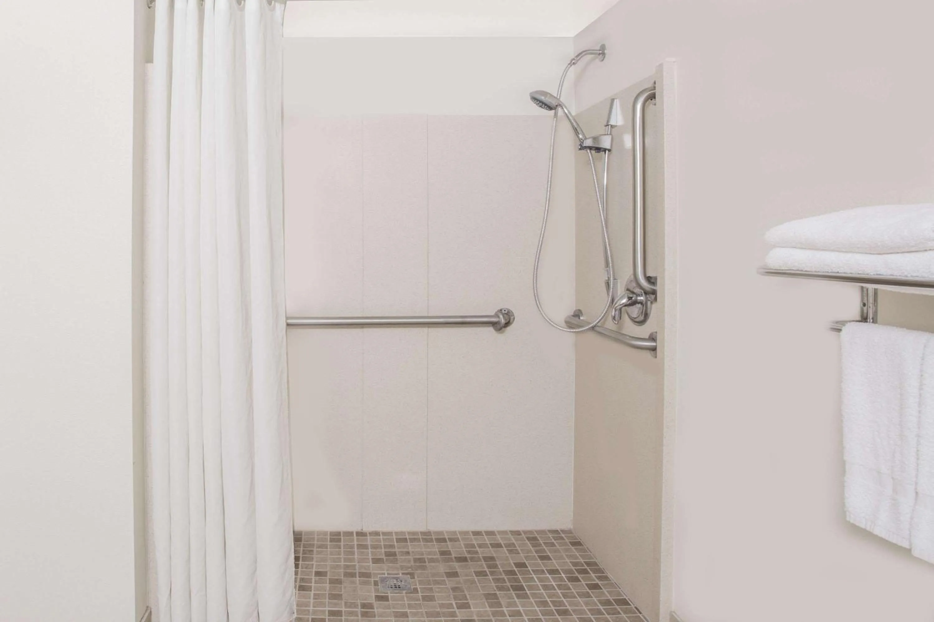 Deluxe Double Room with Two Double Beds - Disability Access - Non-Smoking in Super 8 by Wyndham Camp Springs/Andrews AFB DC Area