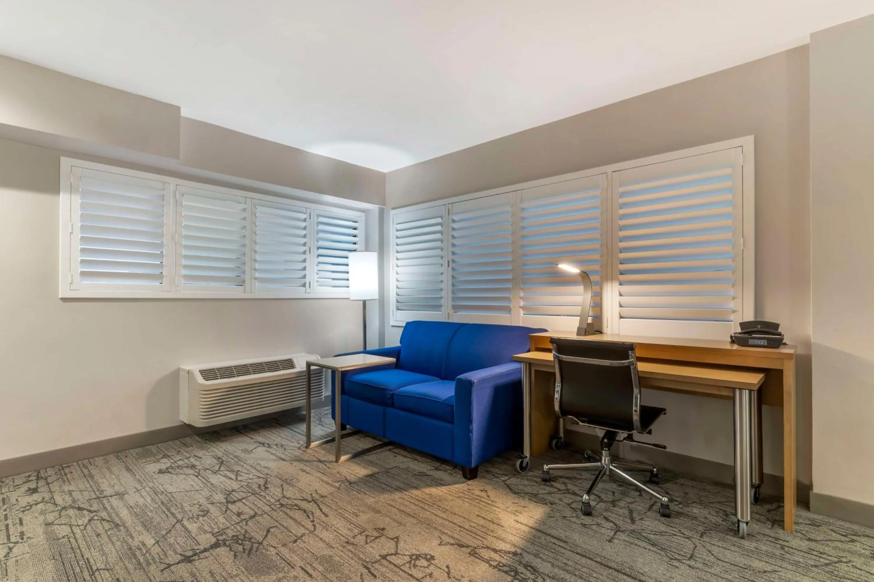 King Room with Sofa Bed in Best Western Red Coach Inn