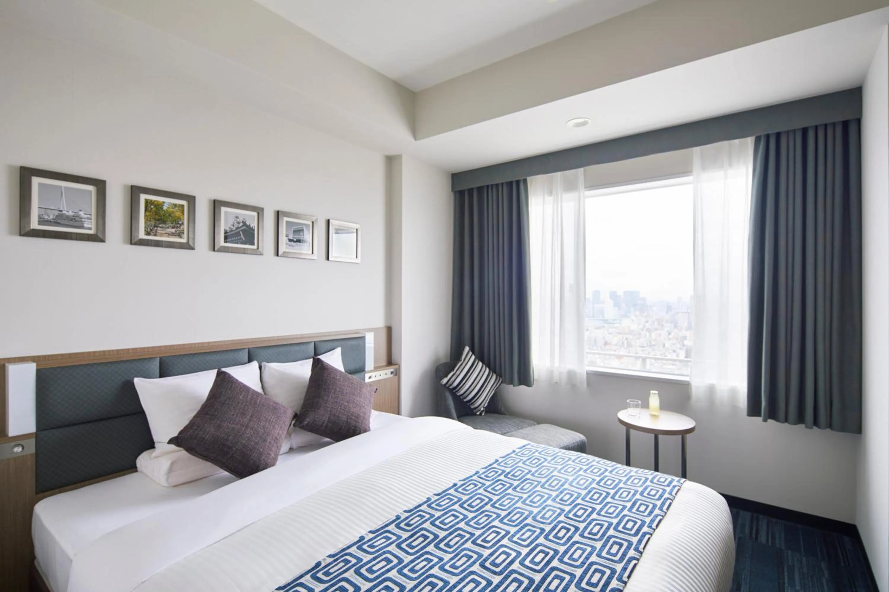 Sky Floor Queen Room - Non-Smoking in Art Hotel Osaka Bay Tower