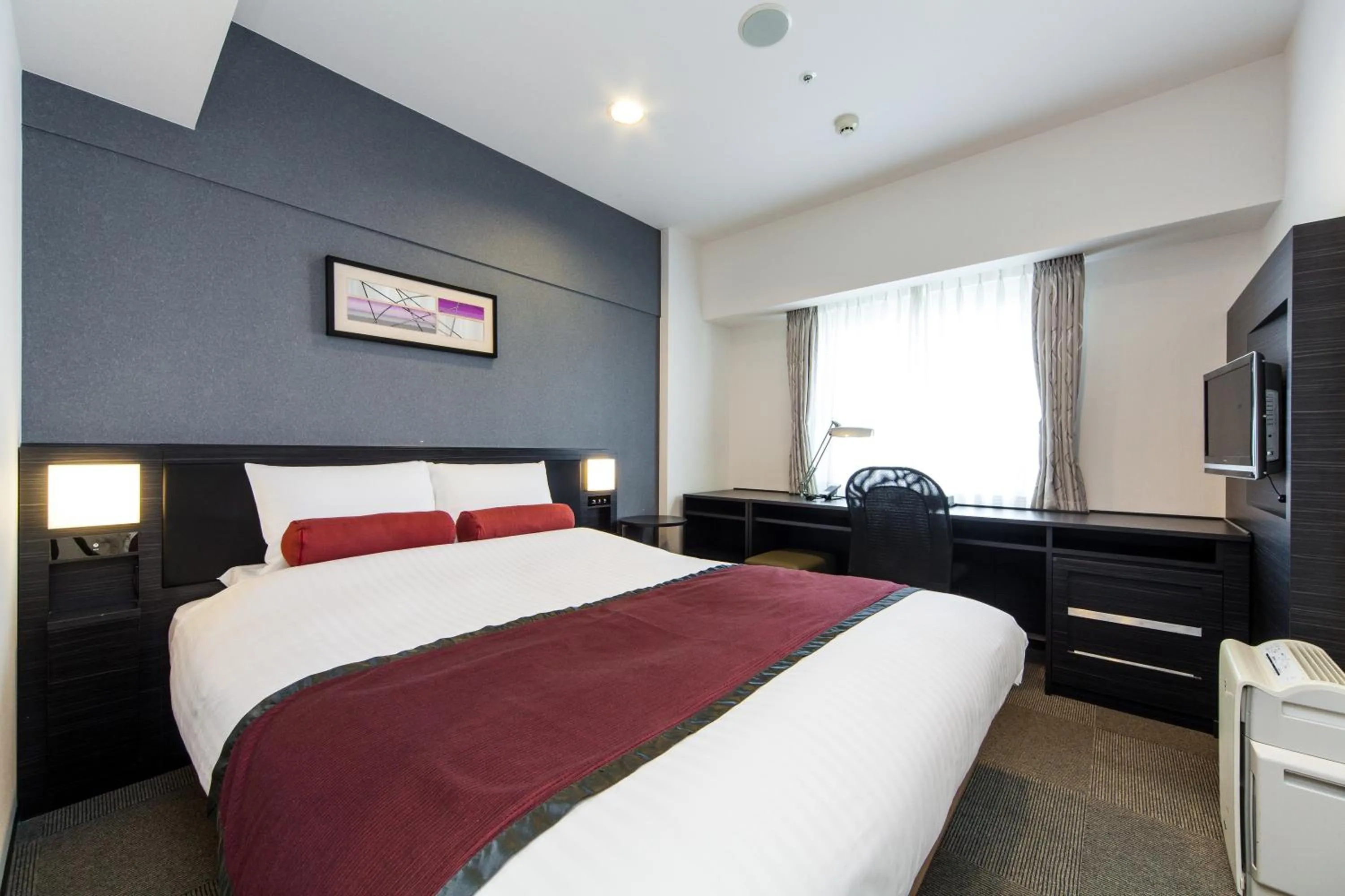 Superior Queen Room with No Cleaning Service - Smoking in MYSTAYS Shin Urayasu Conference Center