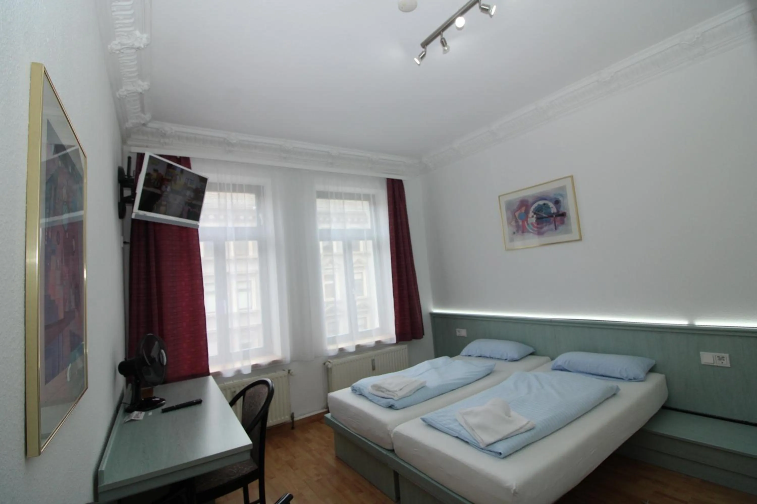 Standard Double Room in Space Hotel im Campus der JvP Schule