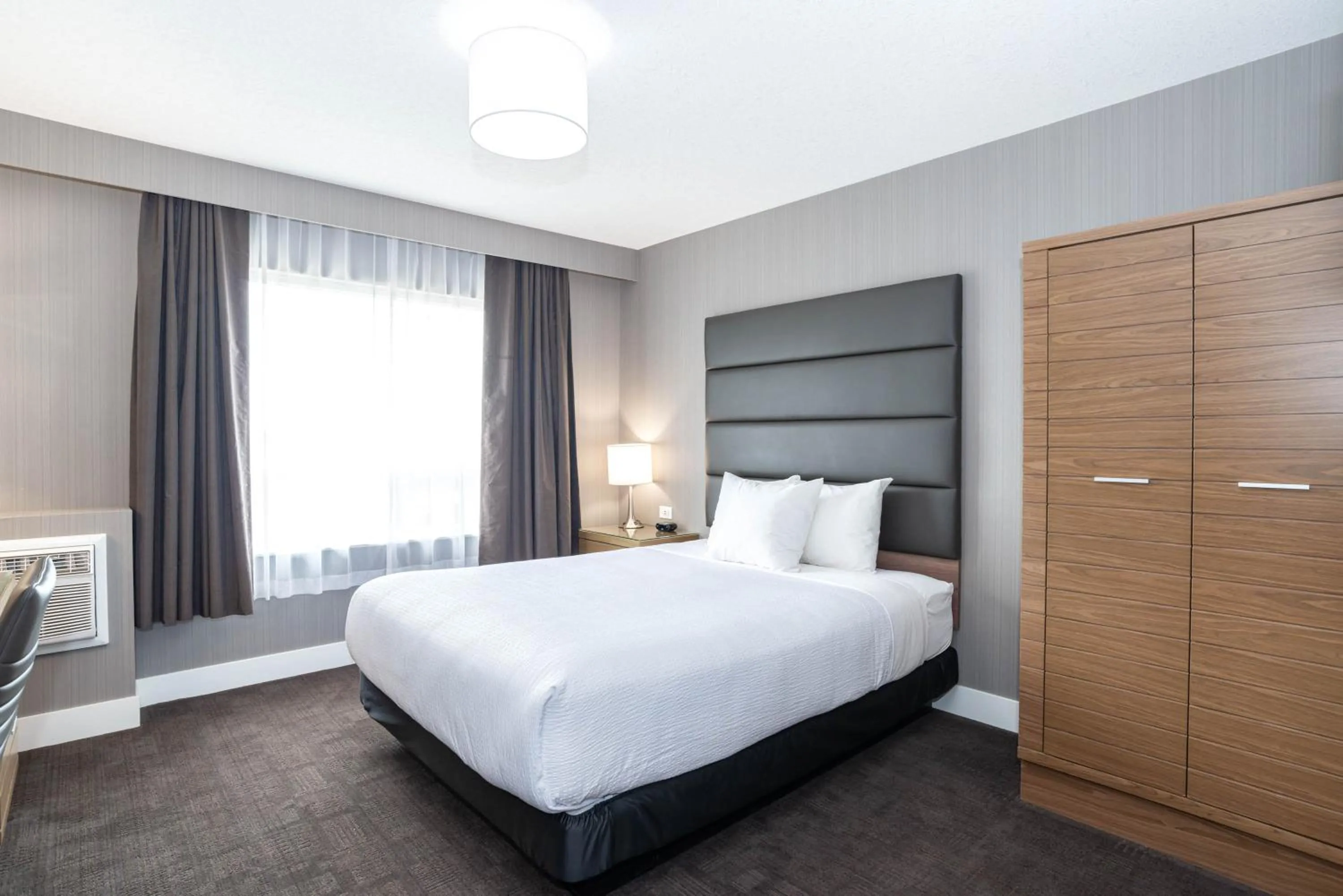 Standard Room, 1 Queen Bed in Sandman Hotel Grande Prairie