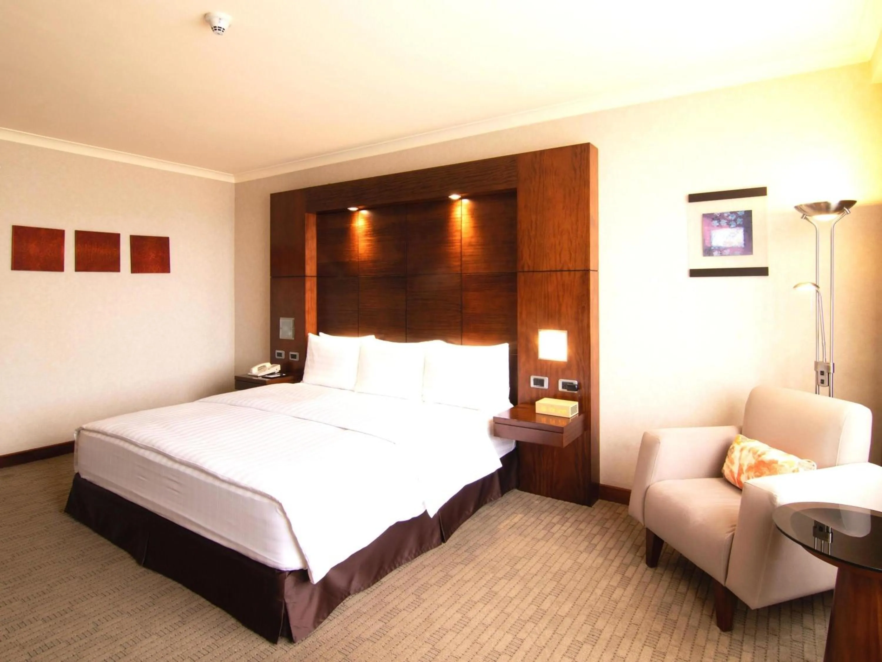 Swiss Executive King Room in Swissotel Quito