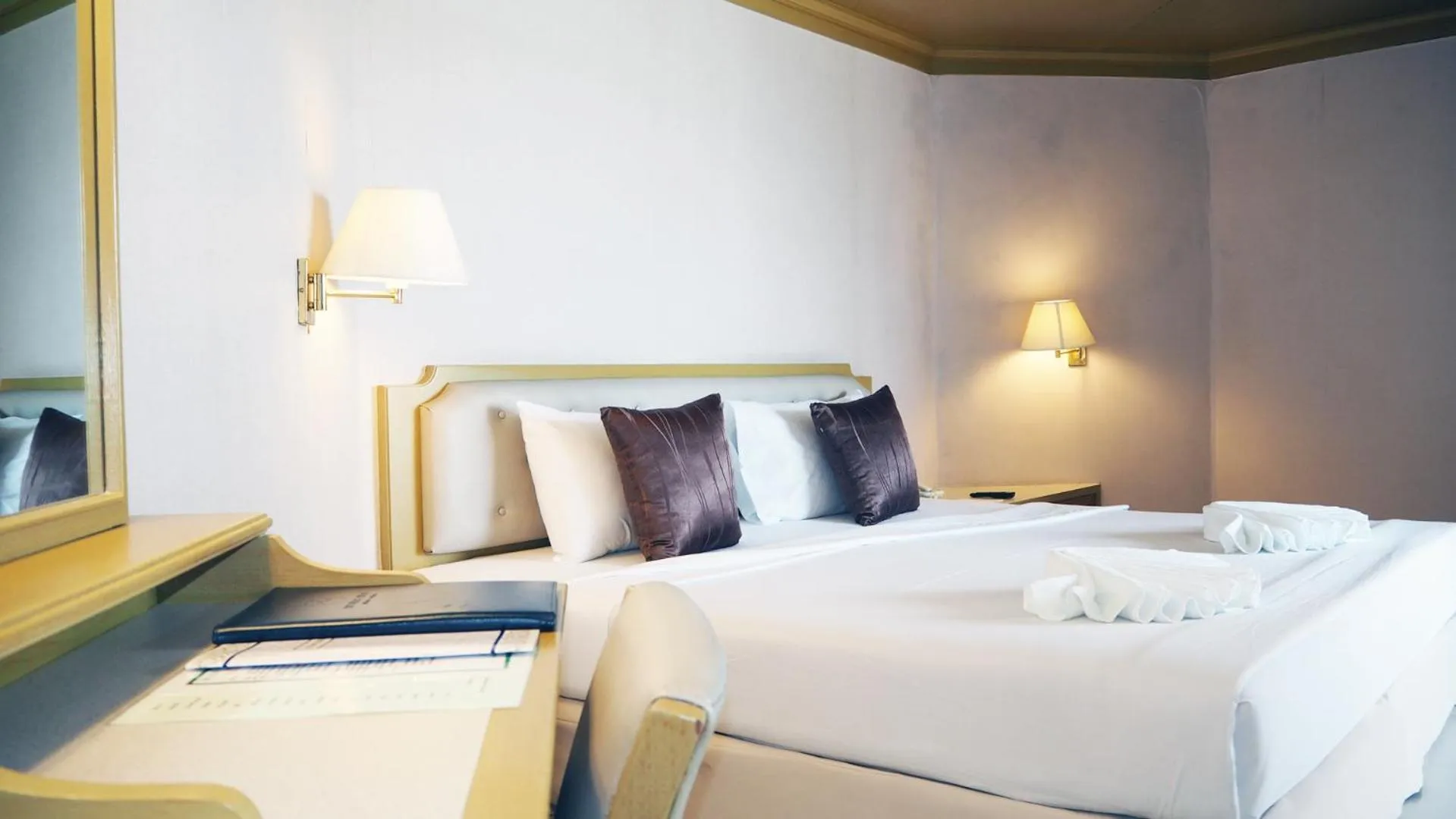 Executive Double or Twin Room in City Beach Resort