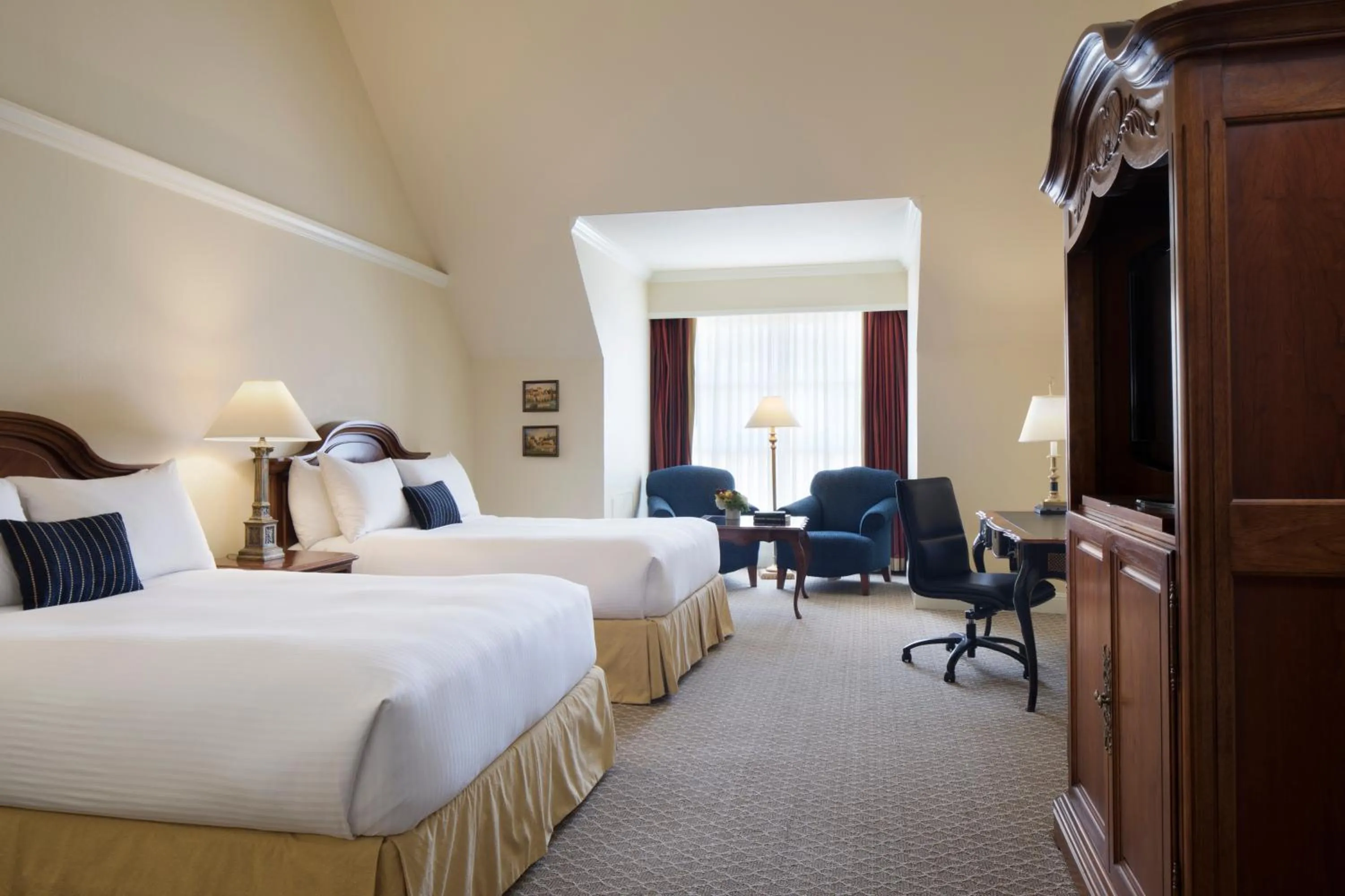 Premium Two Kings in Lafayette Park Hotel & Spa