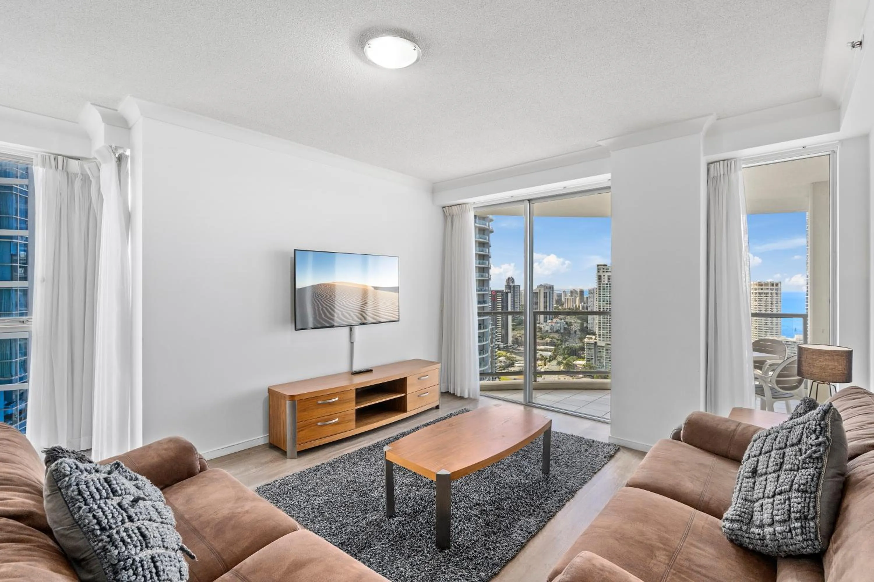 Lvl 37 Ocean View 3 Bedroom Apartment in Chevron Renaissance - Private Apartments - Hosted by Coastal Letting Co.