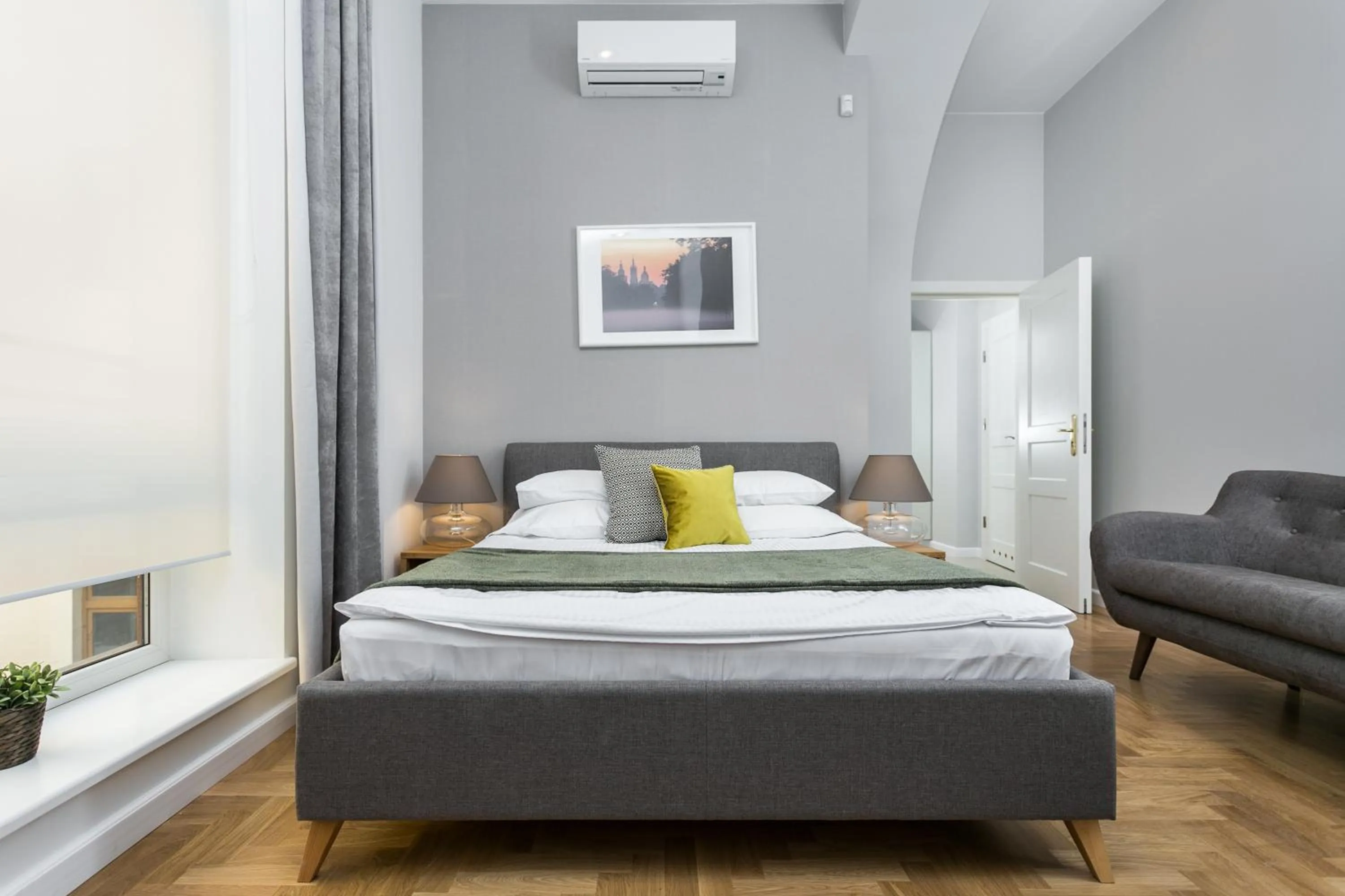 Superior Double Room in Venetian House Market Square Aparthotel