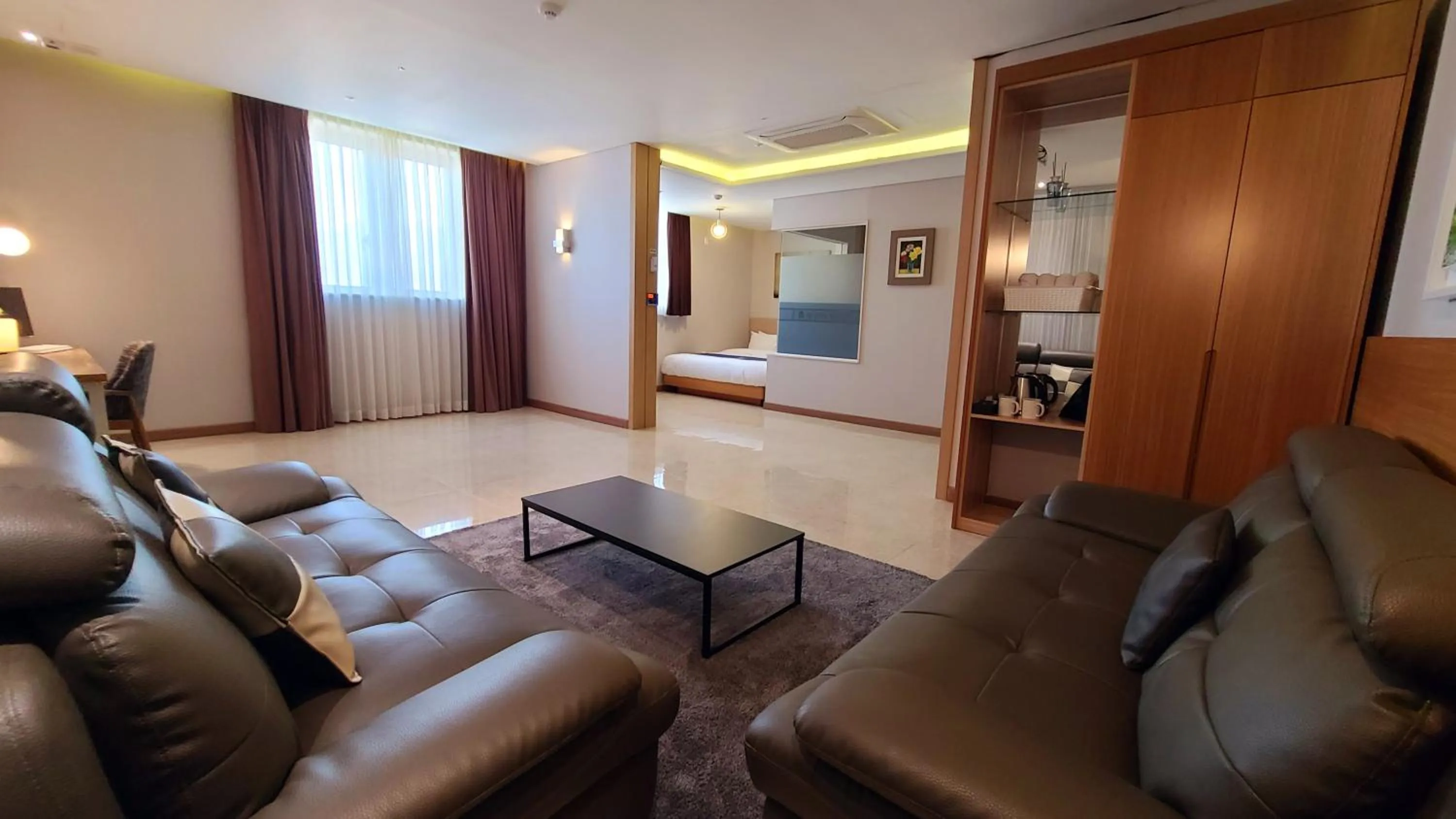 Suite in Benikea Hotel Yangsan