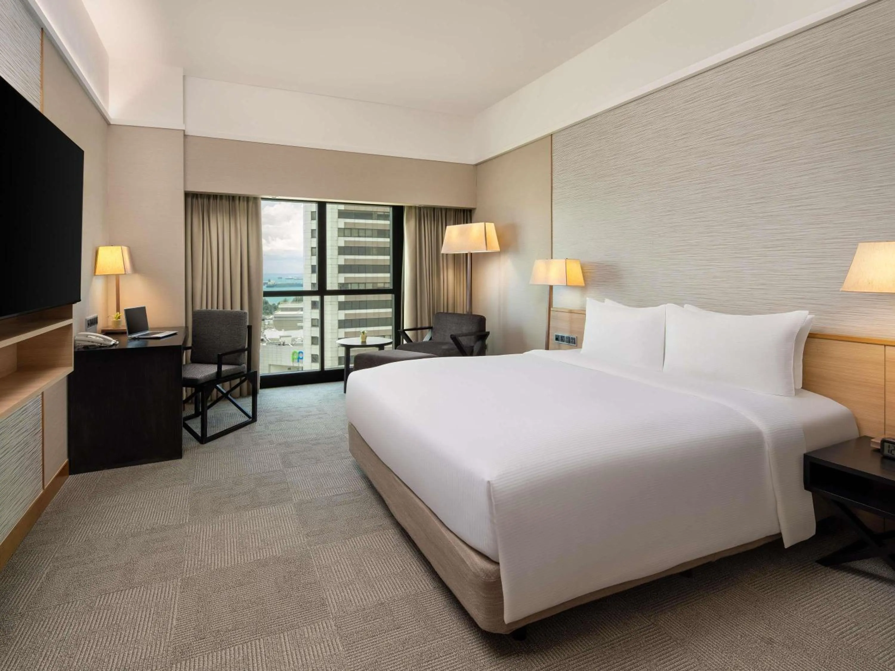 Deluxe Room, 1 King Bed in Grand Mercure Singapore Roxy