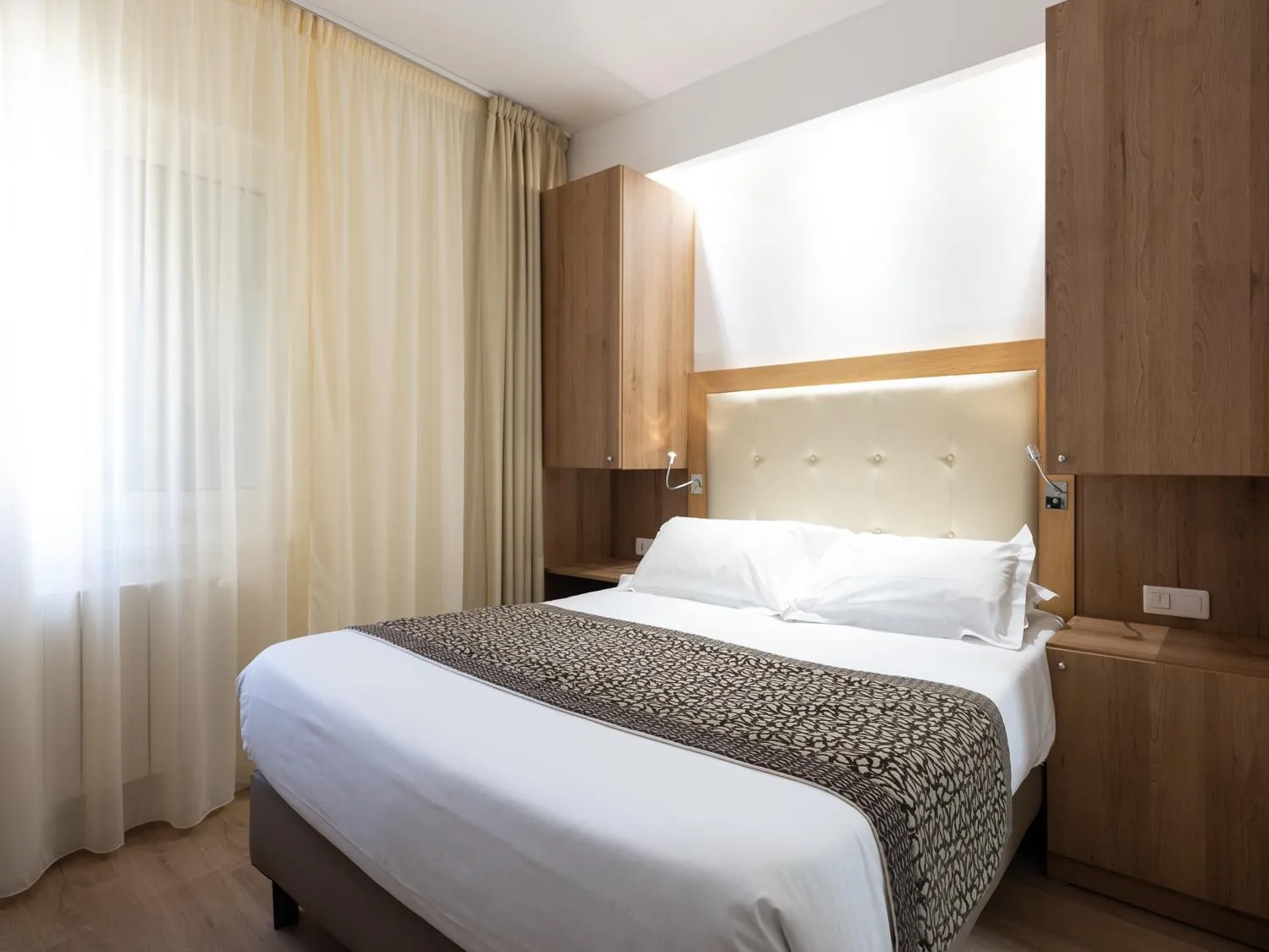 XS - Double Room with Courtyard View - First price Budget in Hotel Revellata & Spa