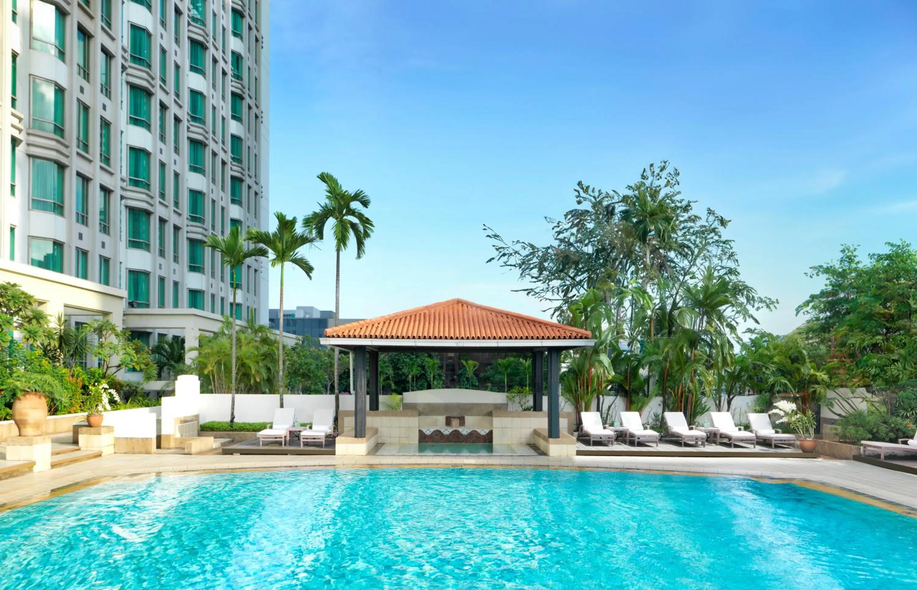 1 King Bed Corner City View in InterContinental Singapore by IHG