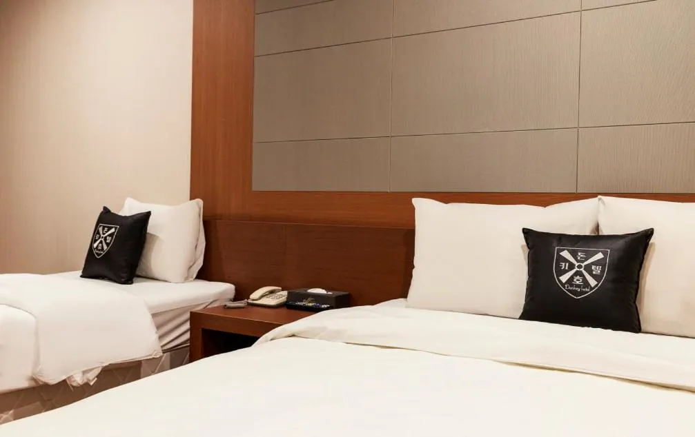 Deluxe Twin Room in Incheon Airtel