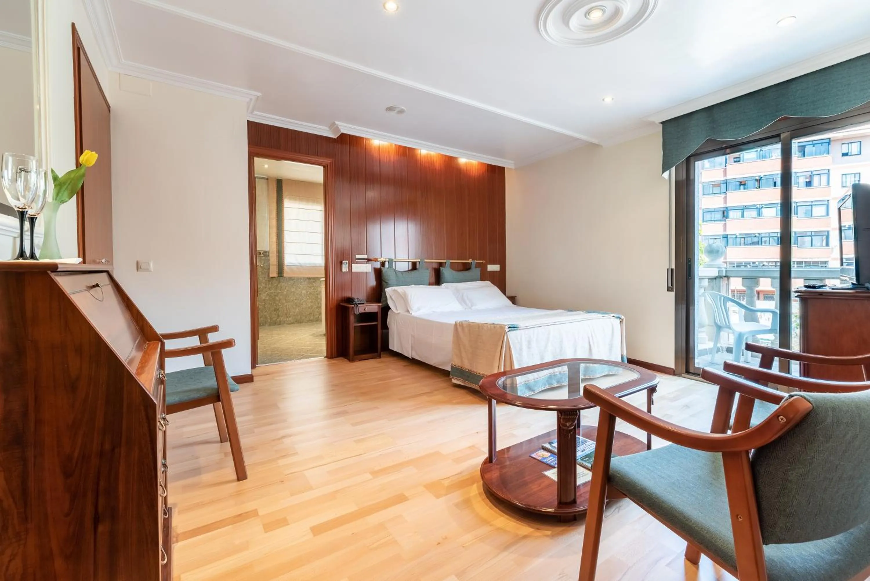 Deluxe Suite in Hotel Canadá