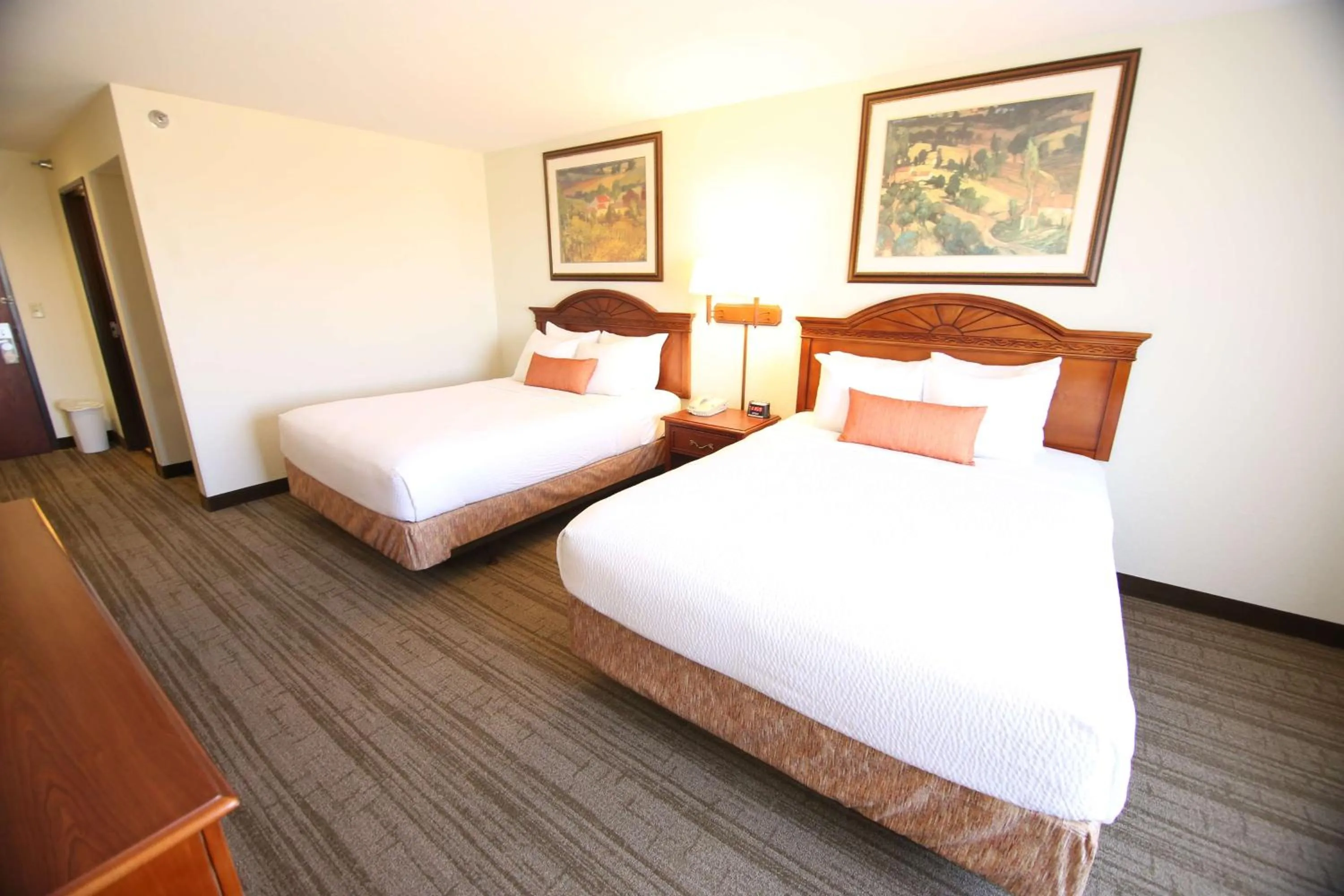 Queen Room with Two Queen Beds in Crown Pointe Lodge; BW Signature Collection