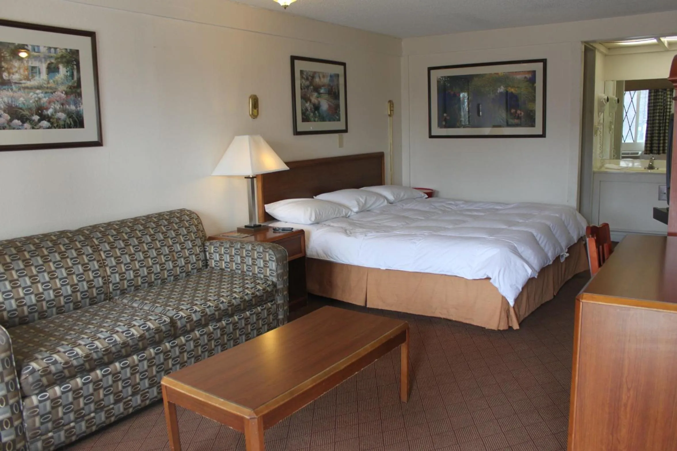 Single Room - single occupancy in Knights Inn Indianapolis