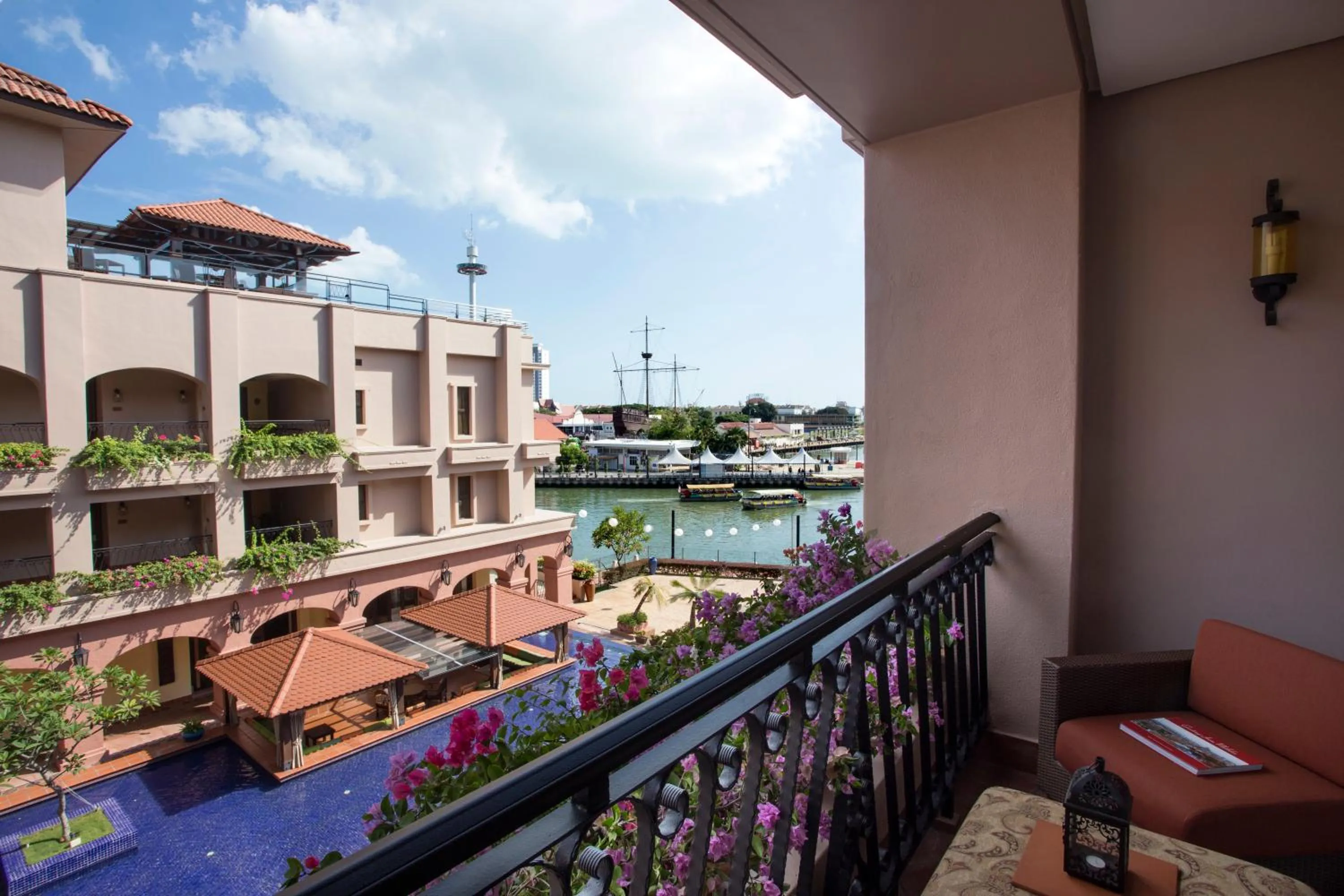 Deluxe Lago King in Casa del Rio Melaka