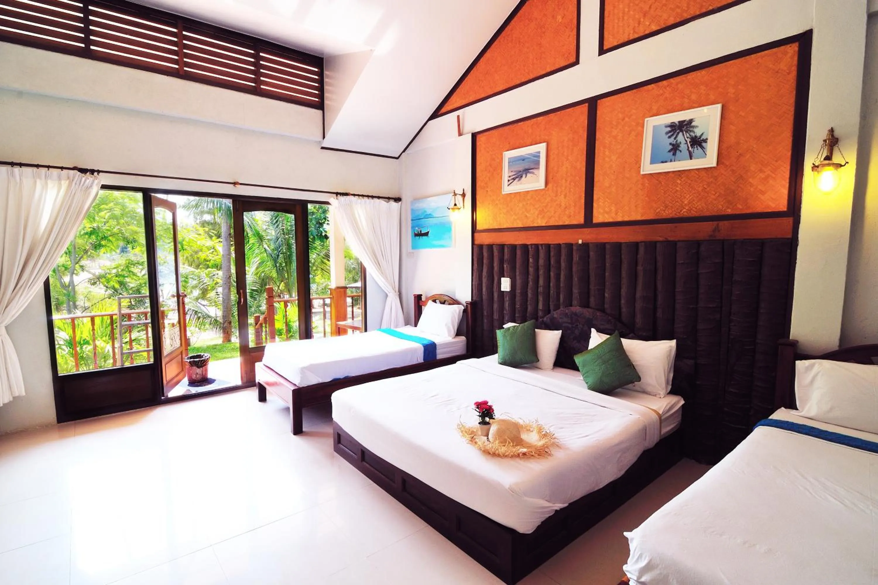 Deluxe Double or Twin Room in Koh Talu Island Resort