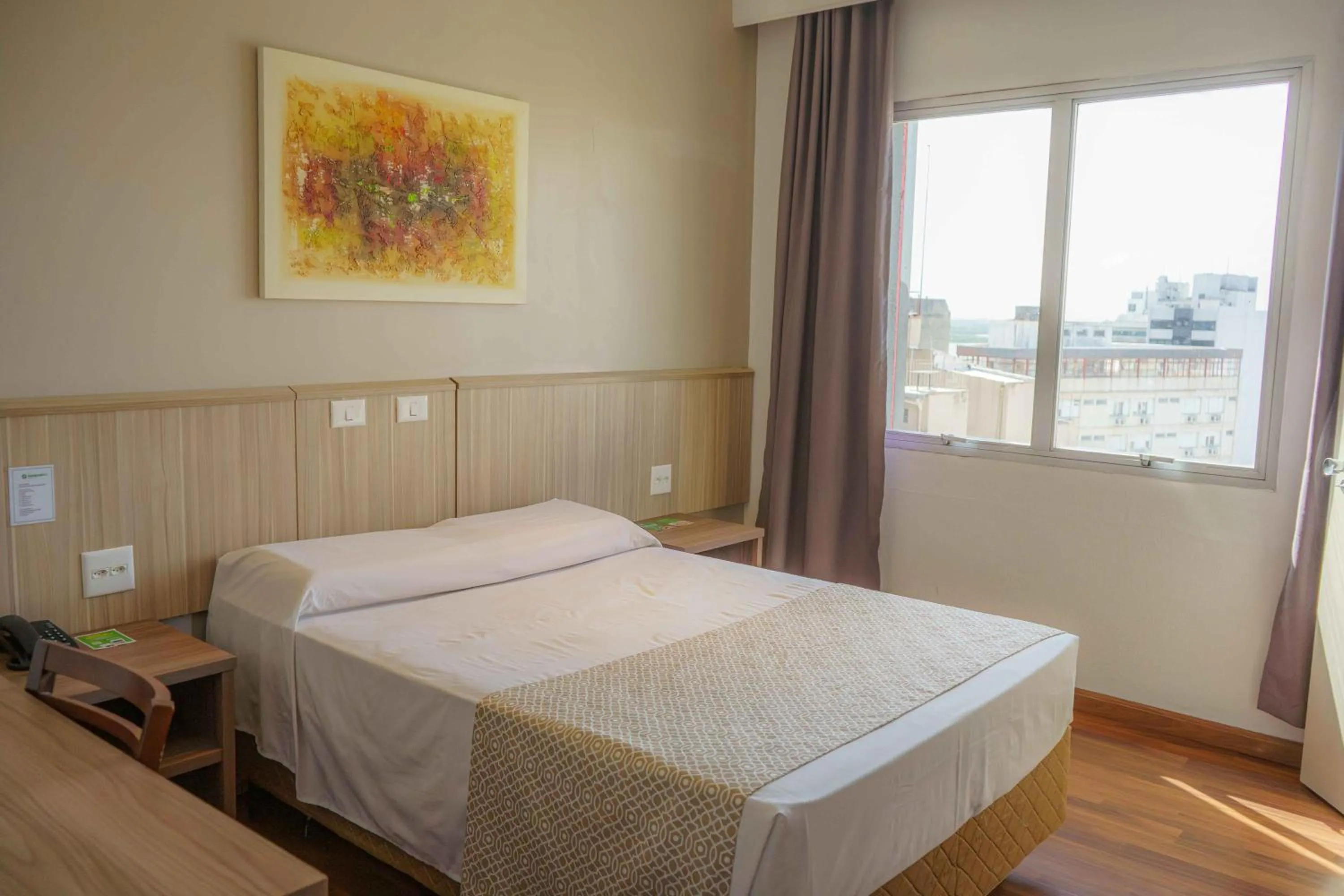 Standard Double Room in Hotel Nacional Inn Porto Alegre - by Nacional Inn - Próximo à Arena do Grêmio, Parque Harmonia e Réveillon na Orla do Guaíba