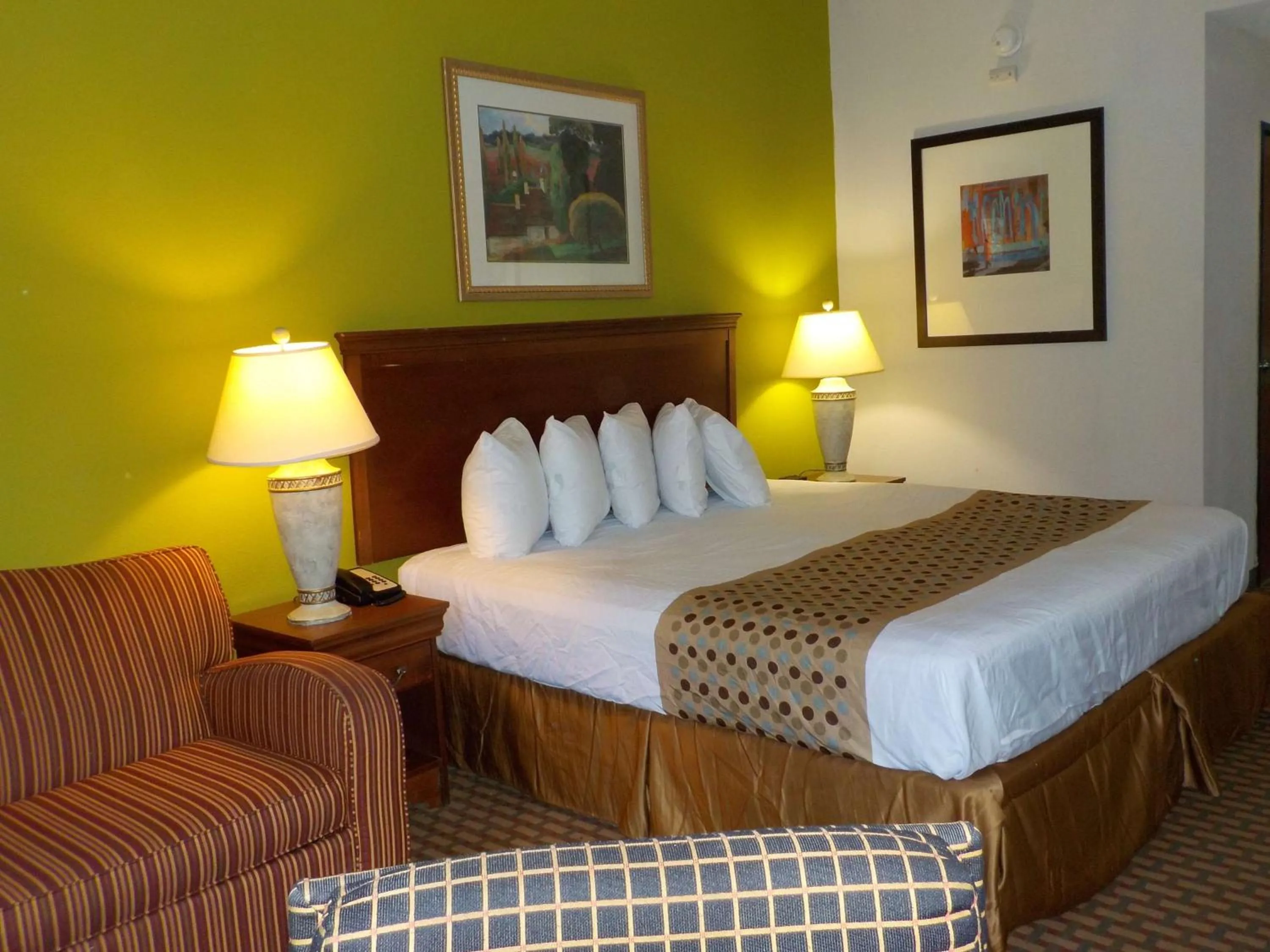King Room in Sonesta Essential Augusta