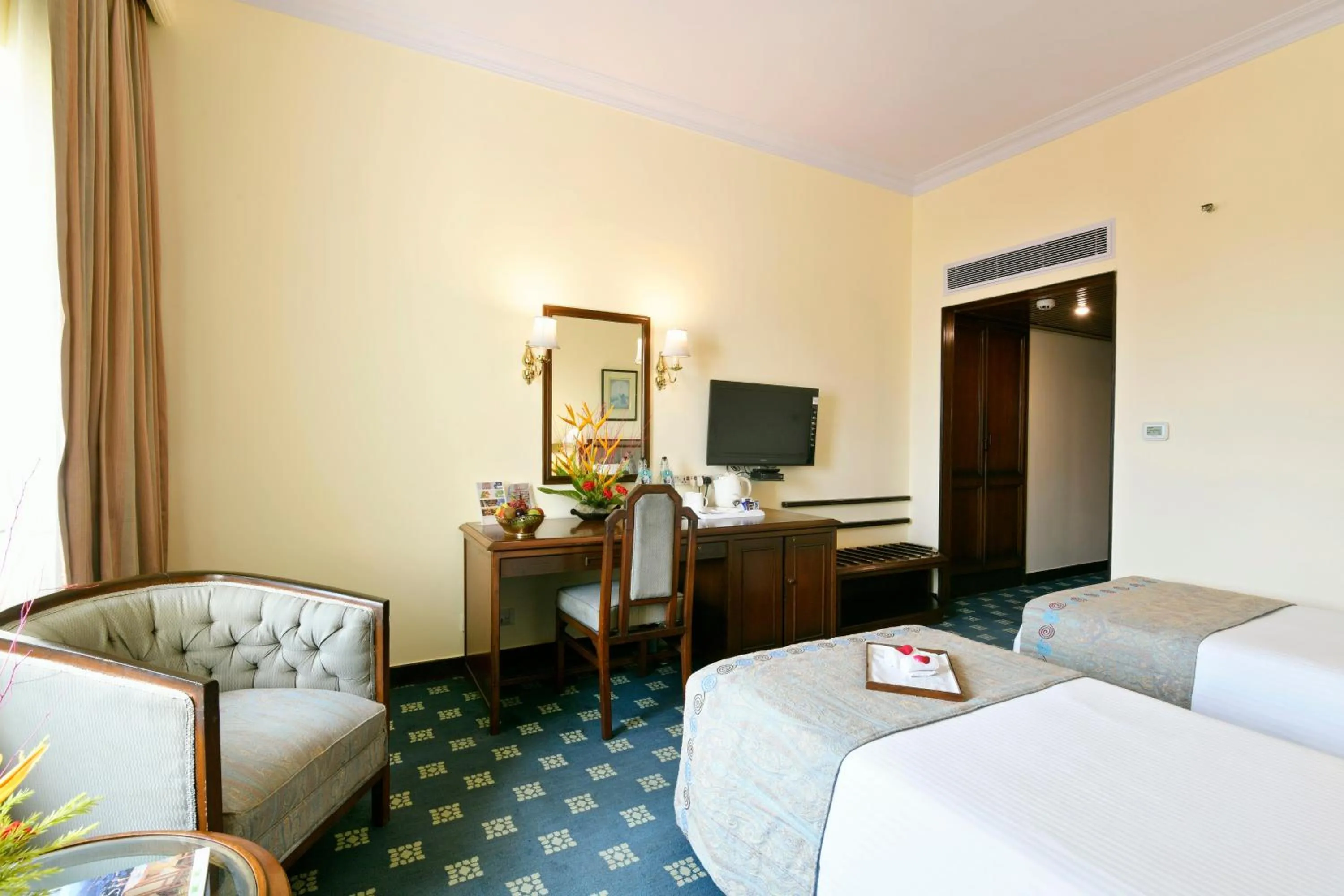 Superior Room in Peerless Hotel Kolkata