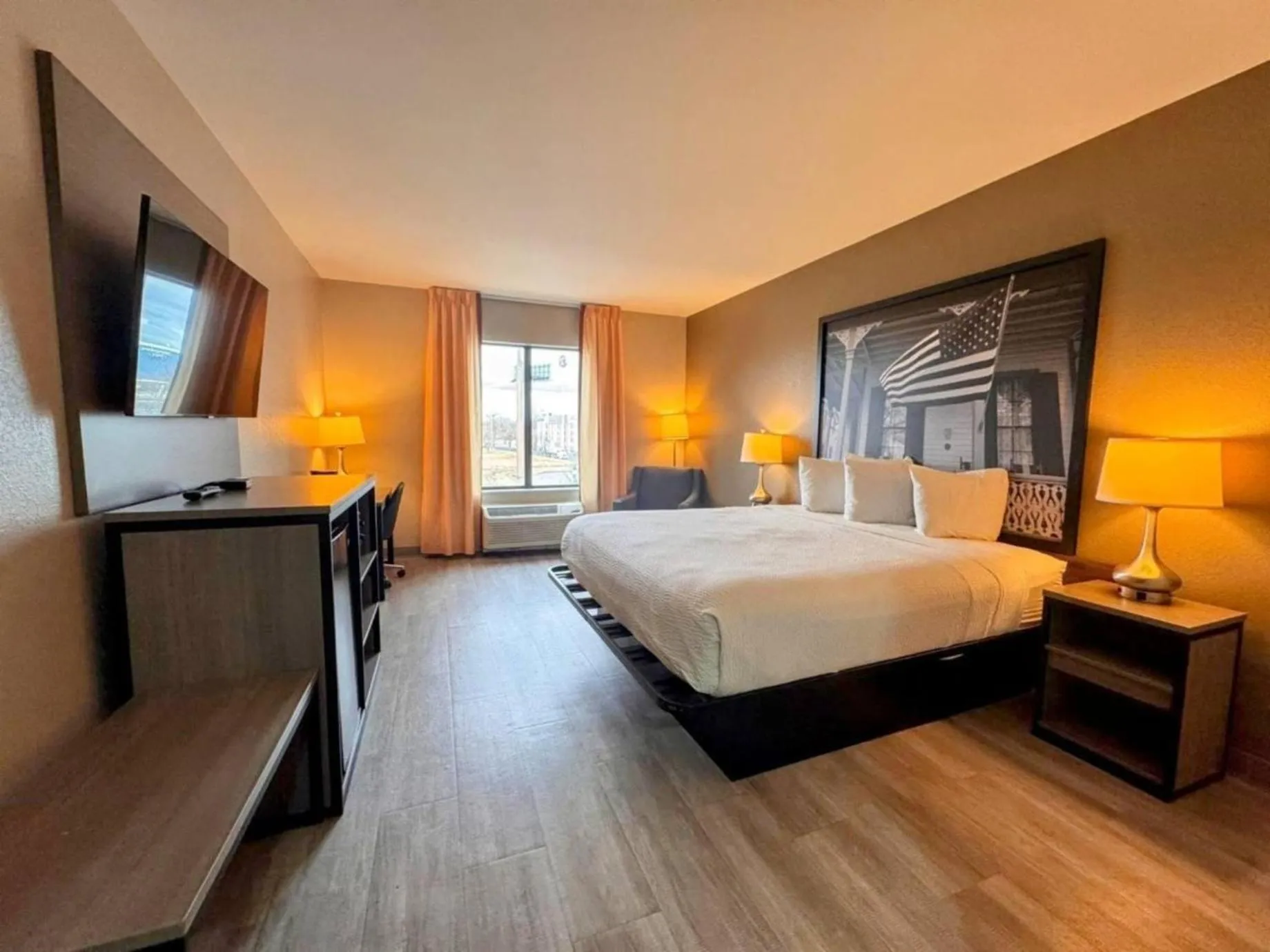 King Room - Disability Access - Non-Smoking in Super 8 by Wyndham Pennsville/Wilmington