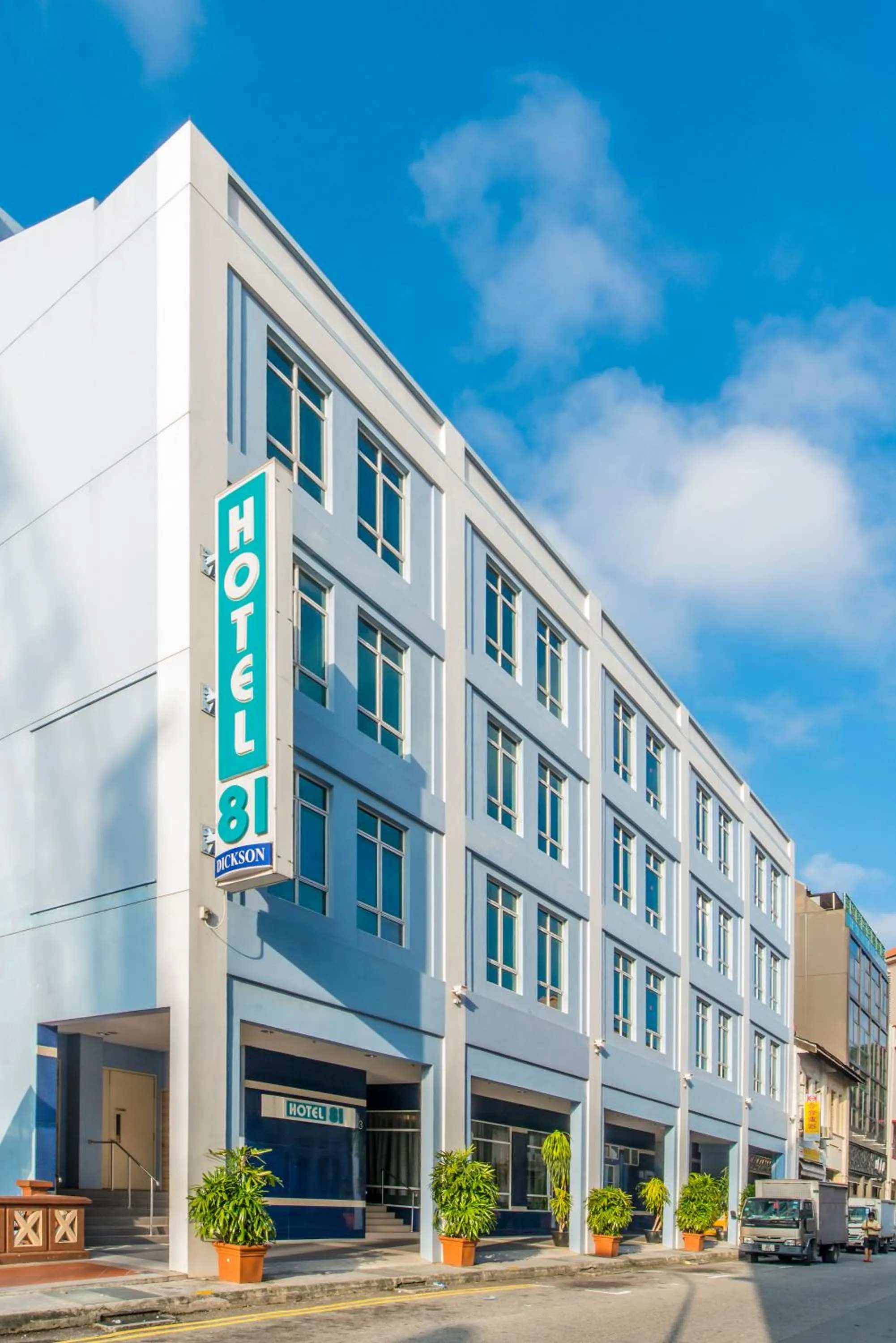 Superior Twin Room in Hotel 81 Dickson