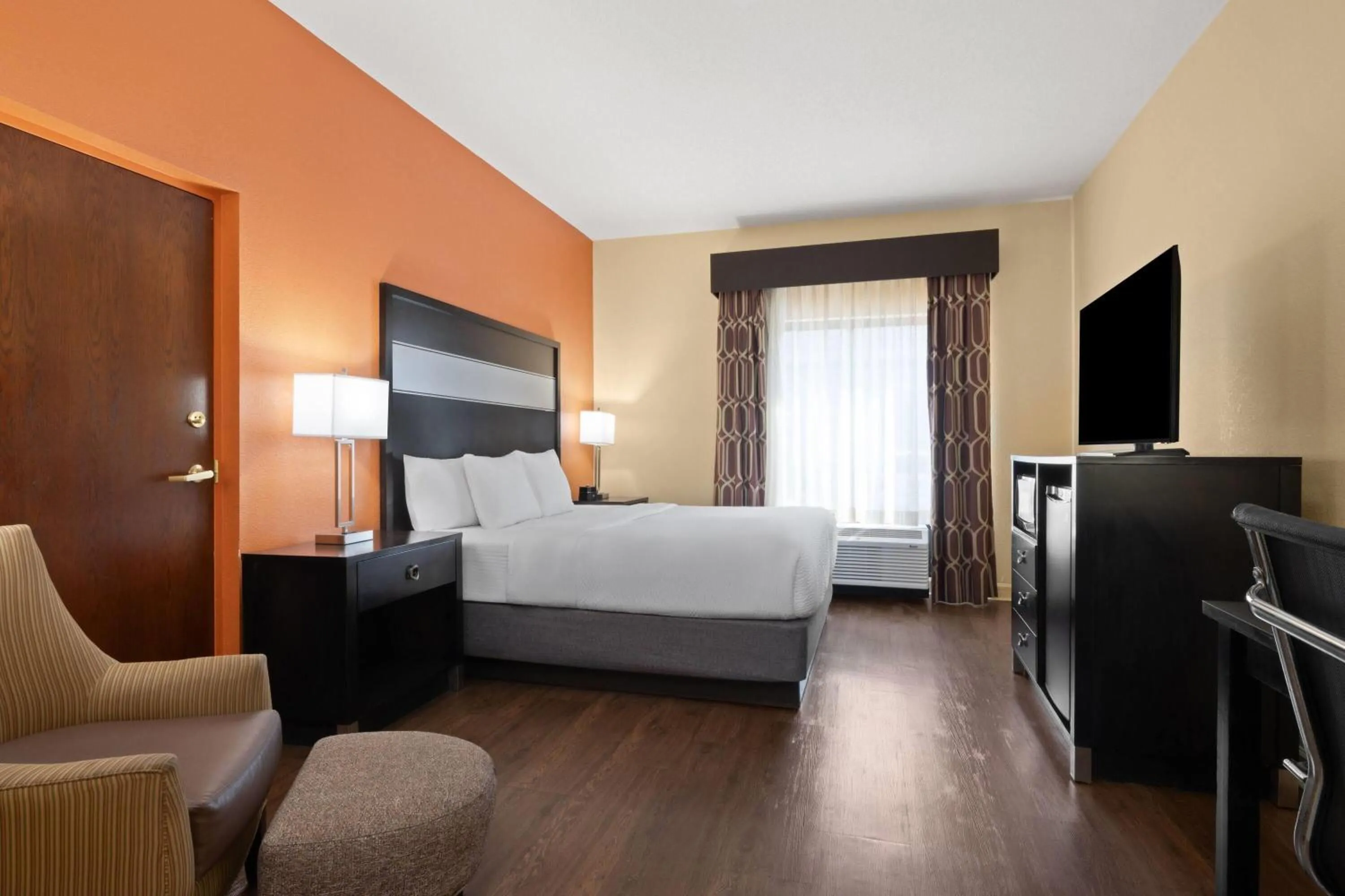 King Room - Mobility Access/Non-Smoking in La Quinta by Wyndham Florence