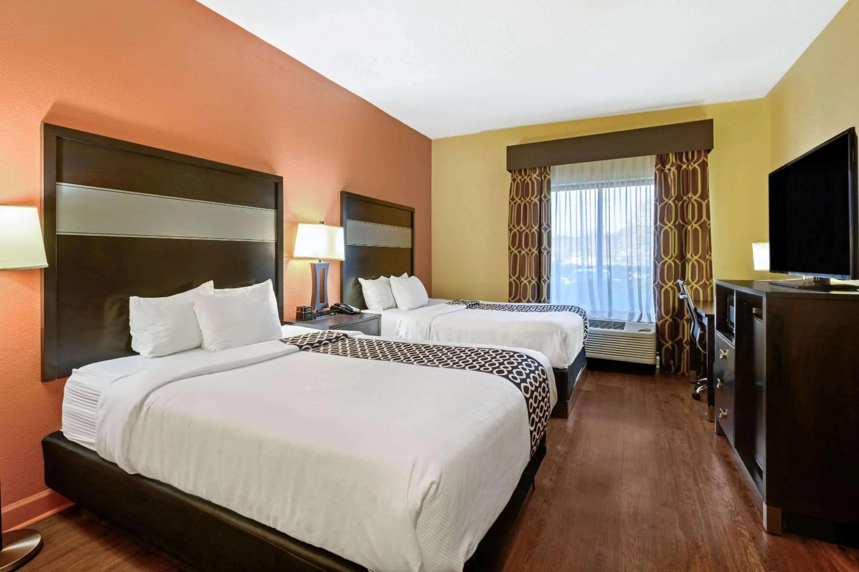 Queen Room with Two Queen Beds - Mobility Access/Non-Smoking in La Quinta by Wyndham Florence