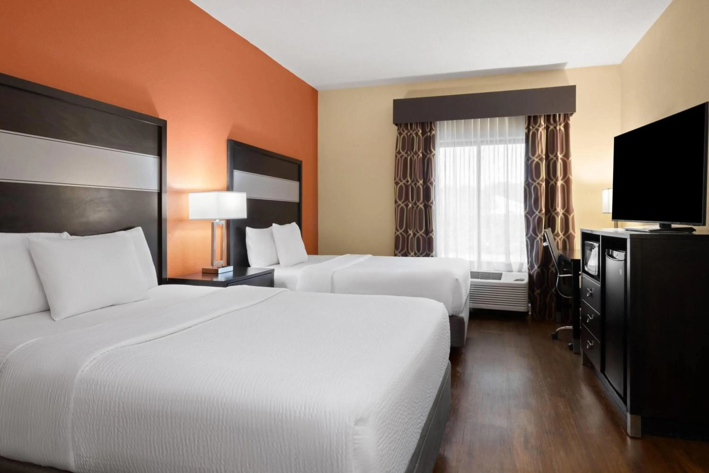 Queen Room with Two Queen Beds - Mobility Access/Non-Smoking in La Quinta by Wyndham Florence